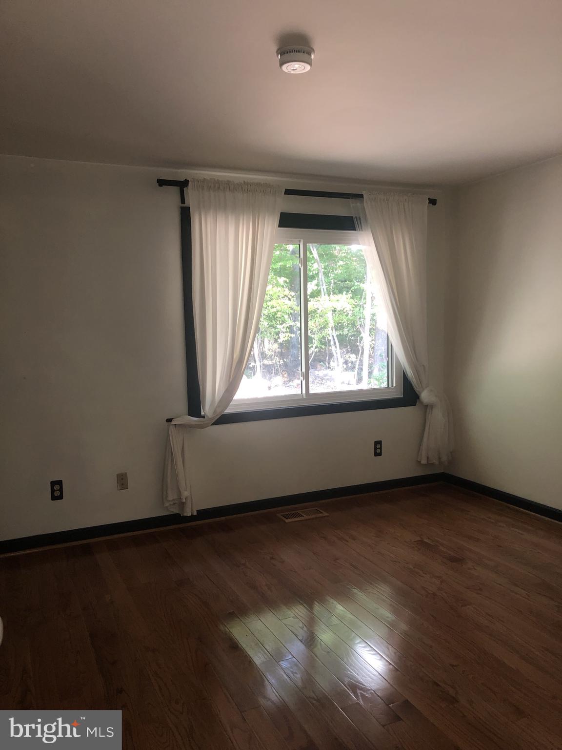 RESTON - Residential Lease