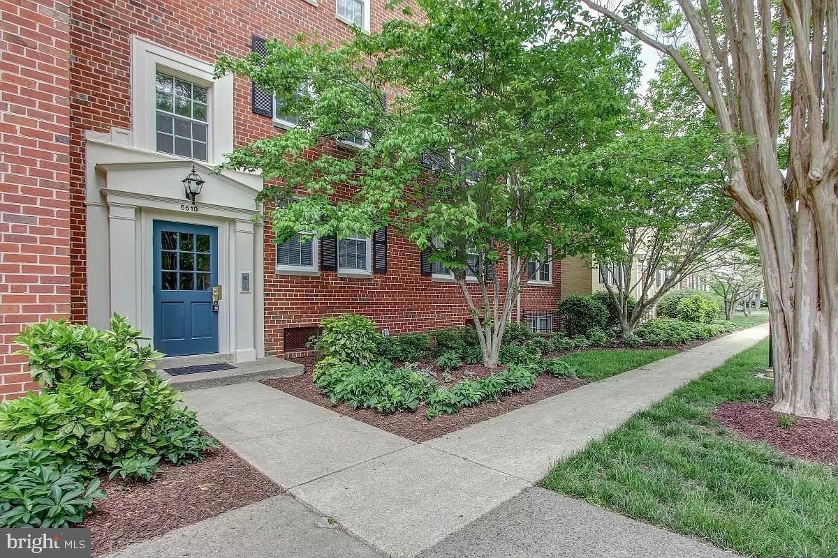 6610 E WAKEFIELD DRIVE C2