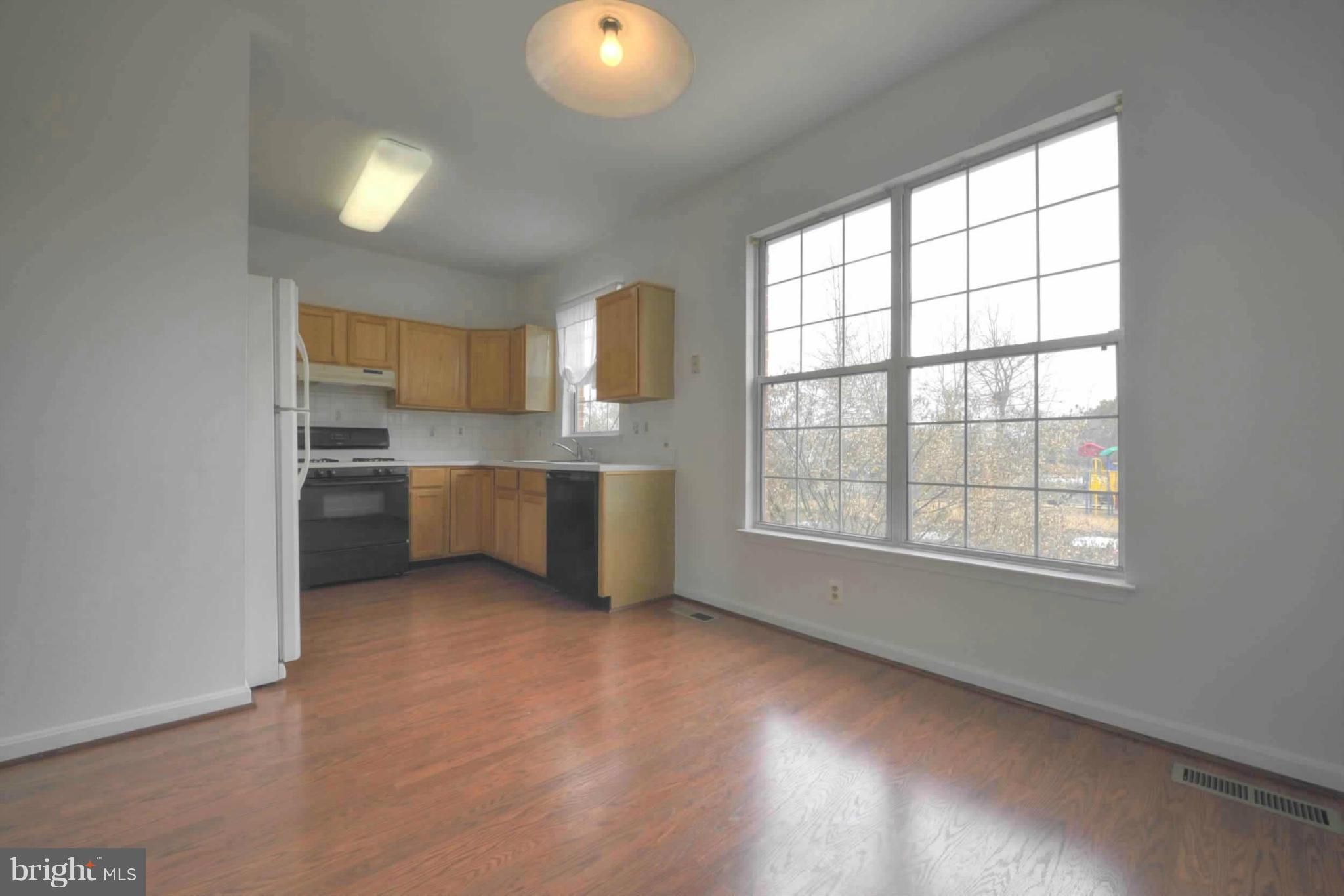 CENTRE RIDGE LAND BAY - Residential