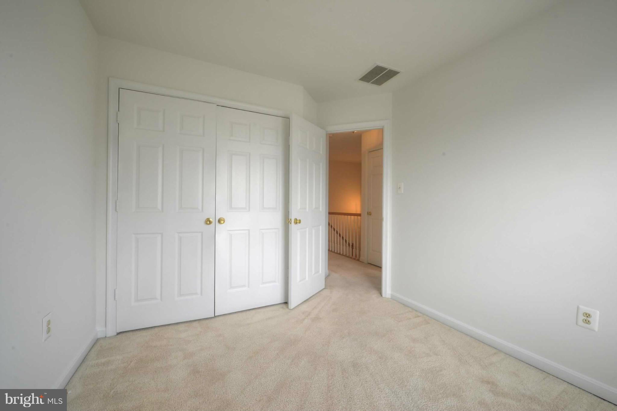 CENTRE RIDGE LAND BAY - Residential