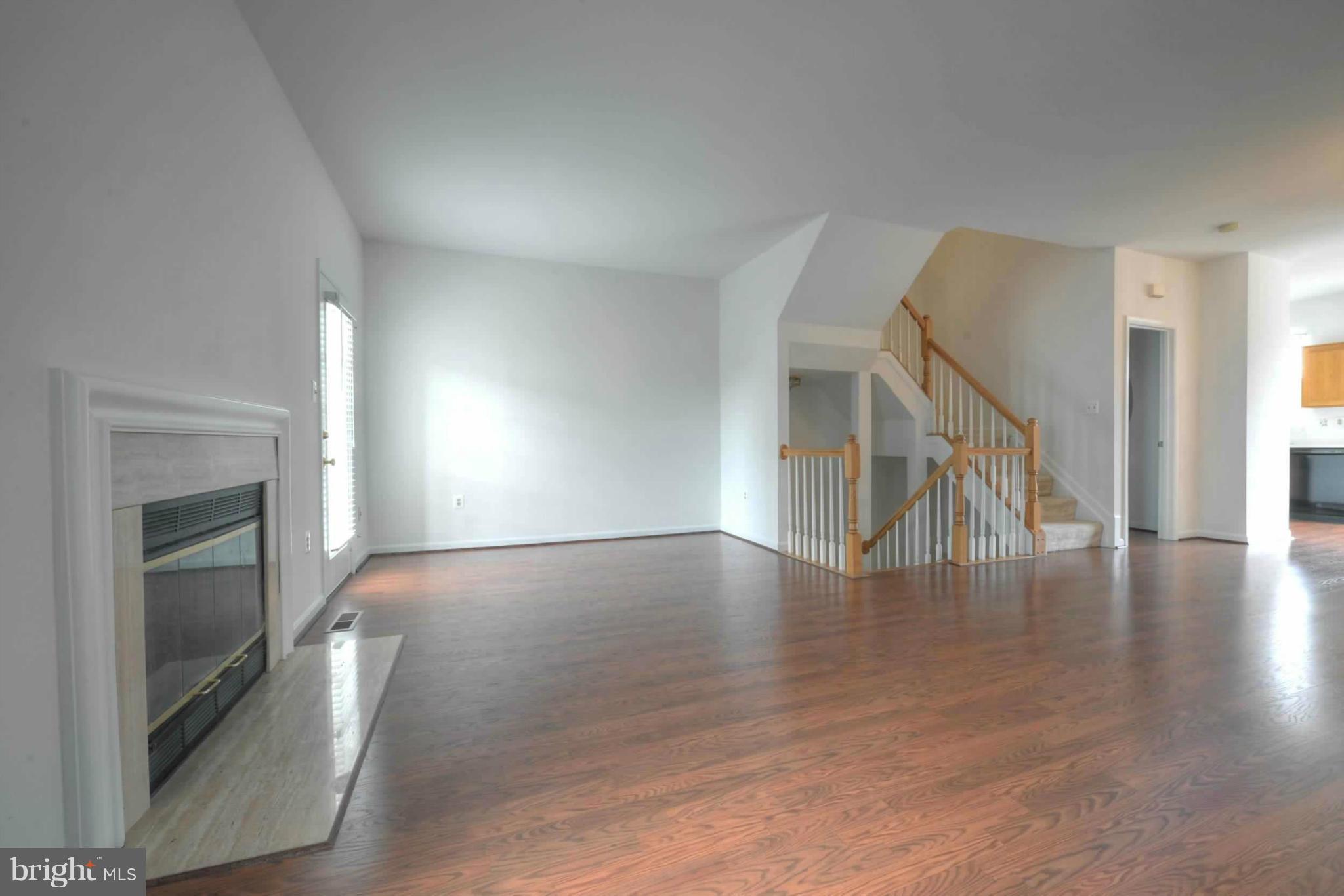 CENTRE RIDGE LAND BAY - Residential