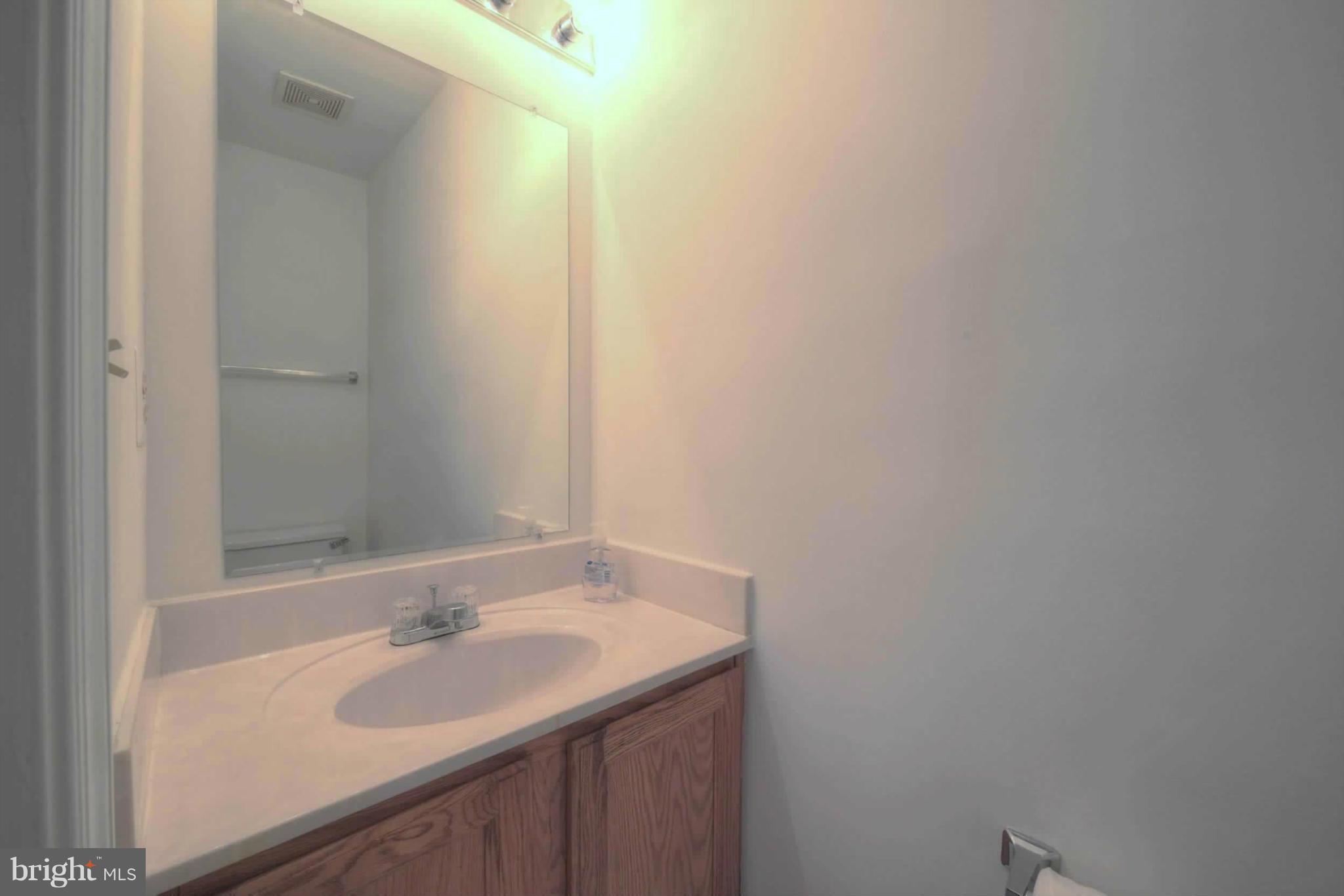 CENTRE RIDGE LAND BAY - Residential