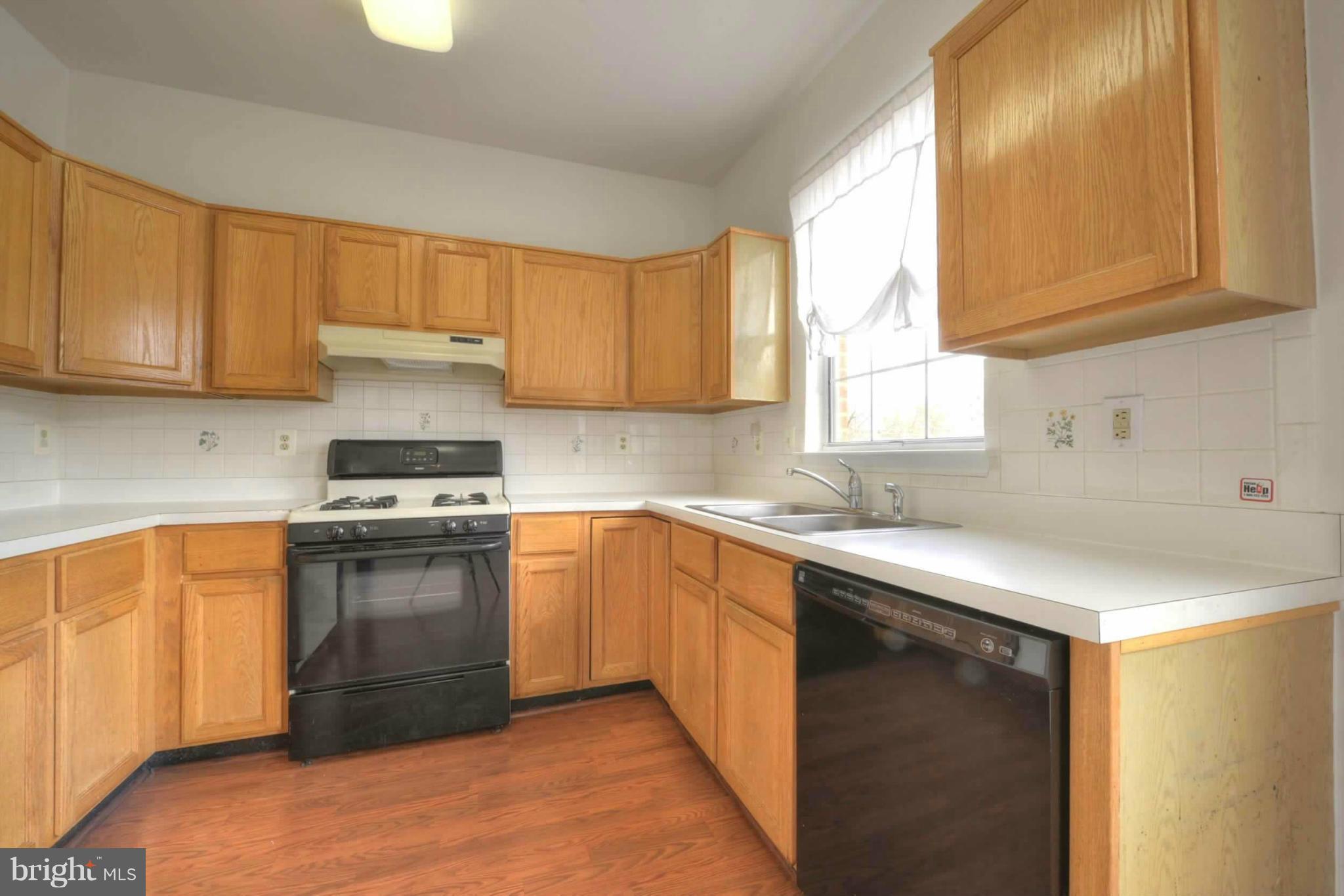 CENTRE RIDGE LAND BAY - Residential