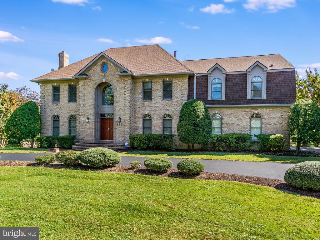 WOODSIDE ESTATES - Residential Lease