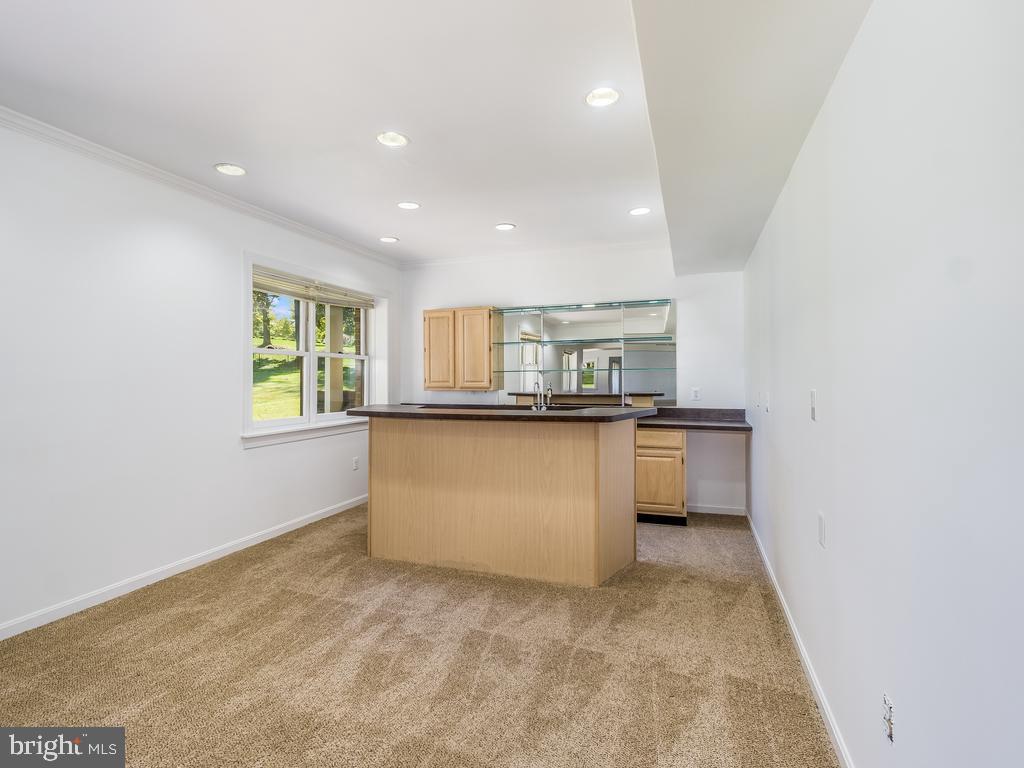 WOODSIDE ESTATES - Residential Lease