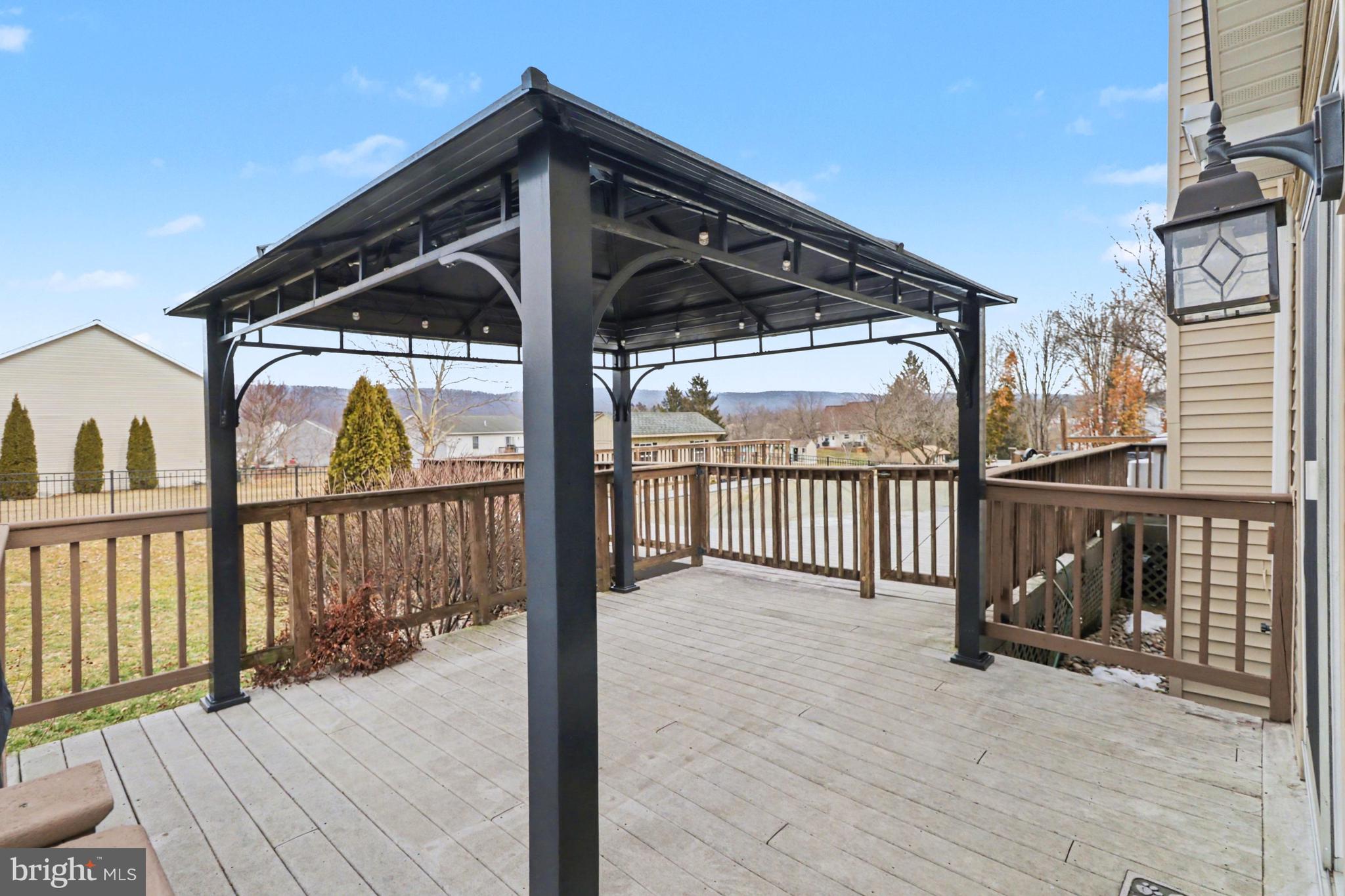 THE MEADOWS - Residential