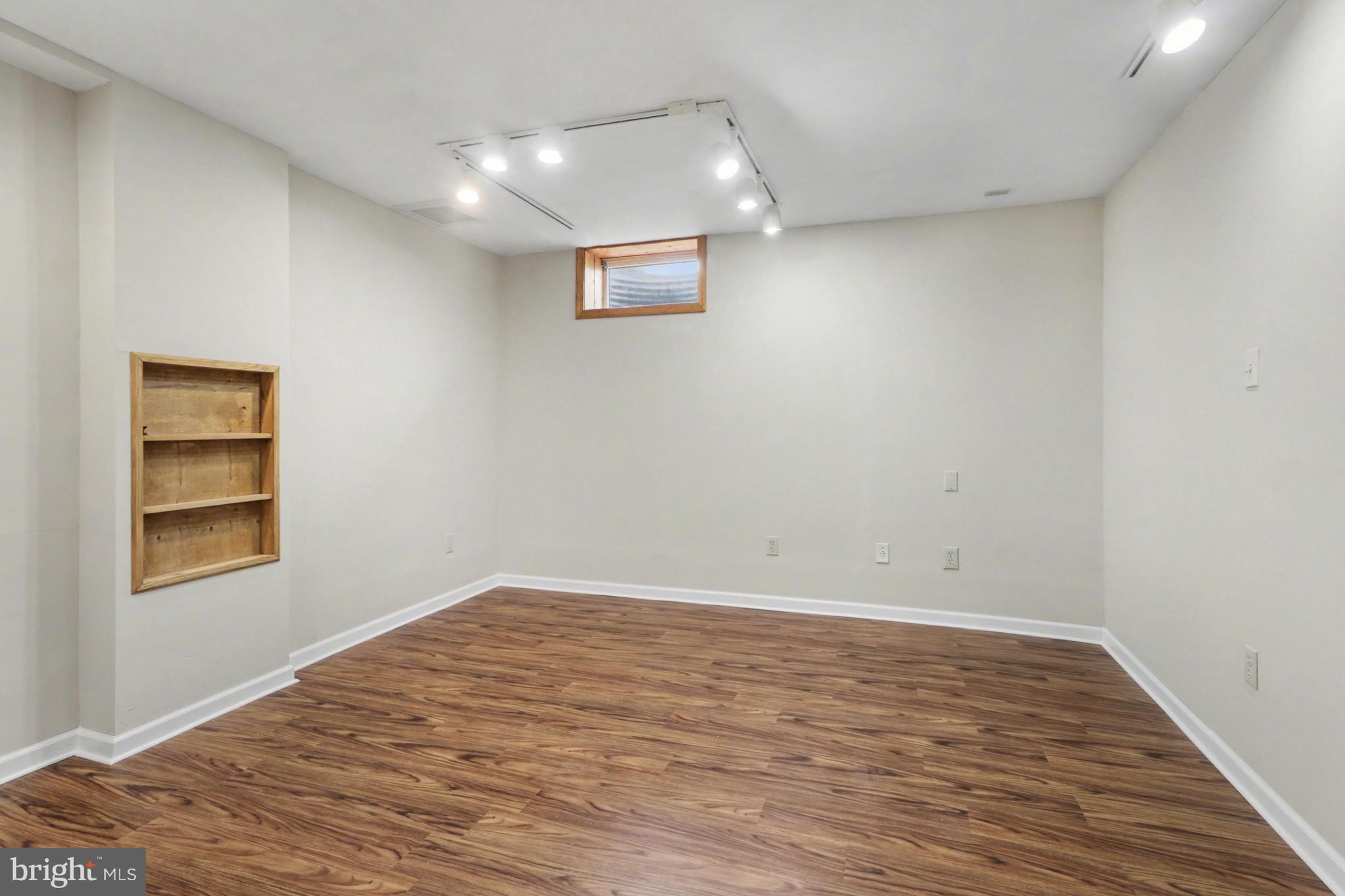 THE MEADOWS - Residential