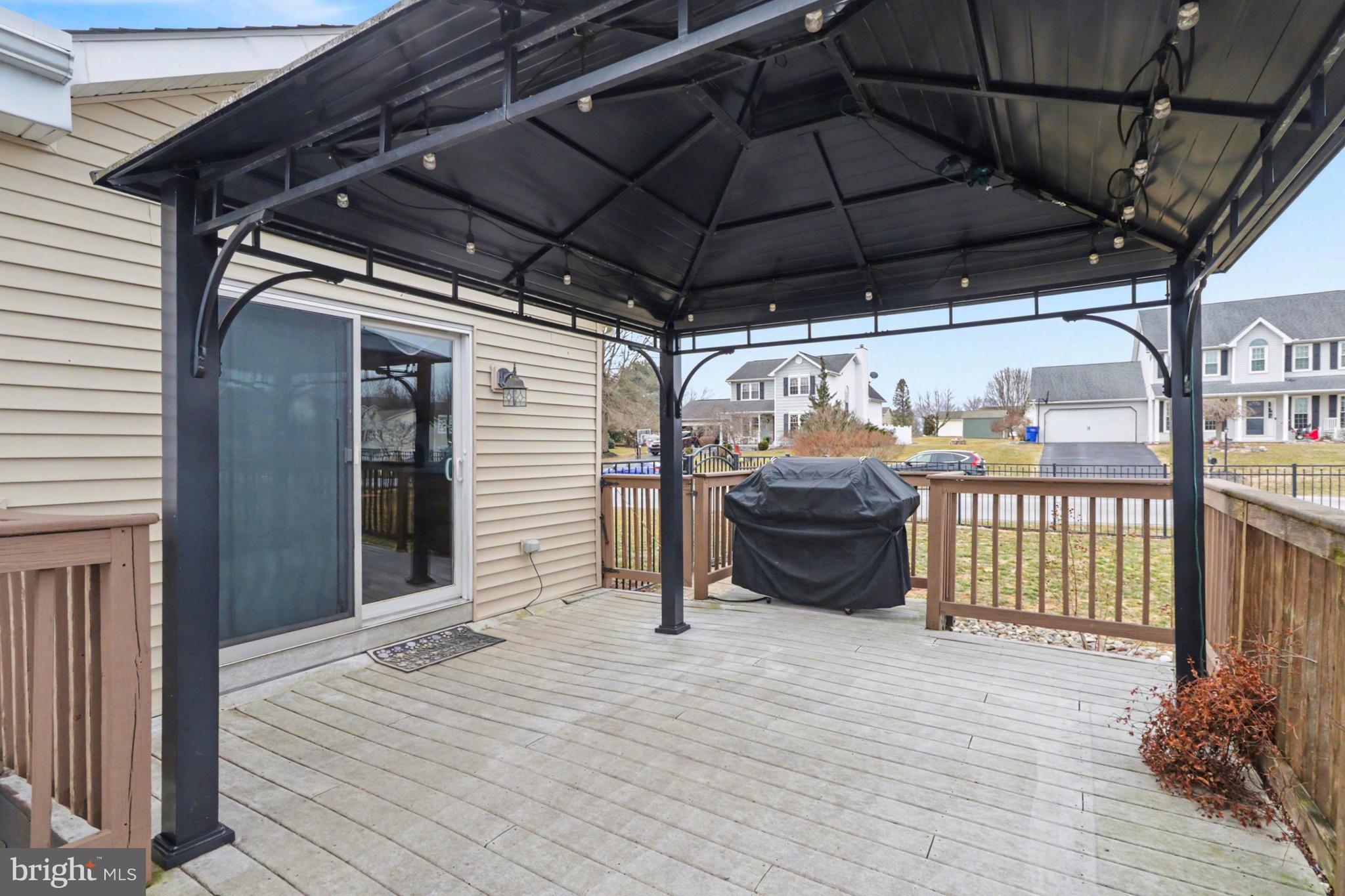 THE MEADOWS - Residential