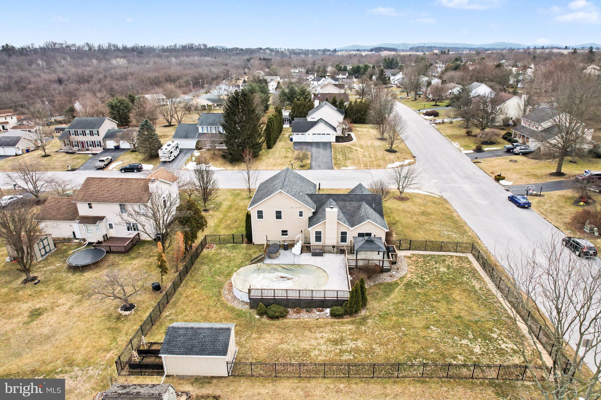 THE MEADOWS - Residential