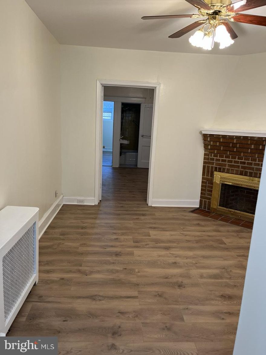 A beautiful rehab unit in heart of West Mayfair.   The unit features 2 bedroom with full bath.  This unit is fully rehab with new kitchen with granite countertop, new laminate flooring with new paint through out the unit.  It is walking distance to all shops and transportation.