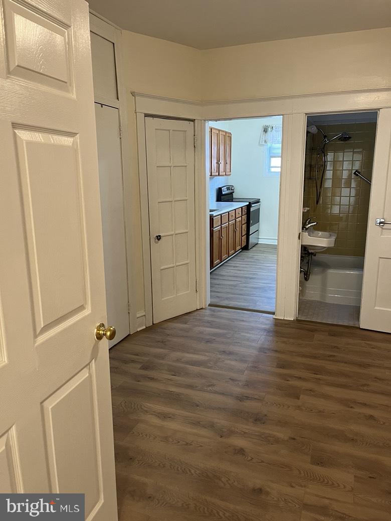 MAYFAIR (WEST) - Residential Lease