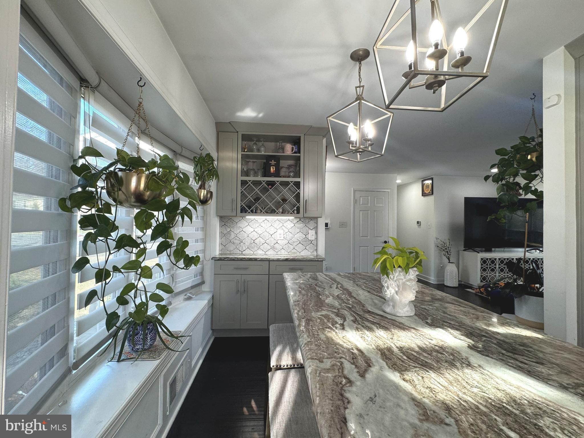 VIENNA WOODS - Residential