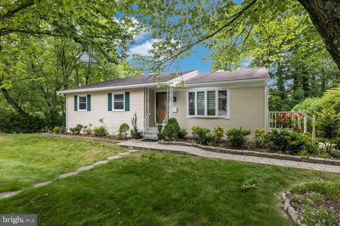 131 CASMAR STREET SE VIENNA VA 22180