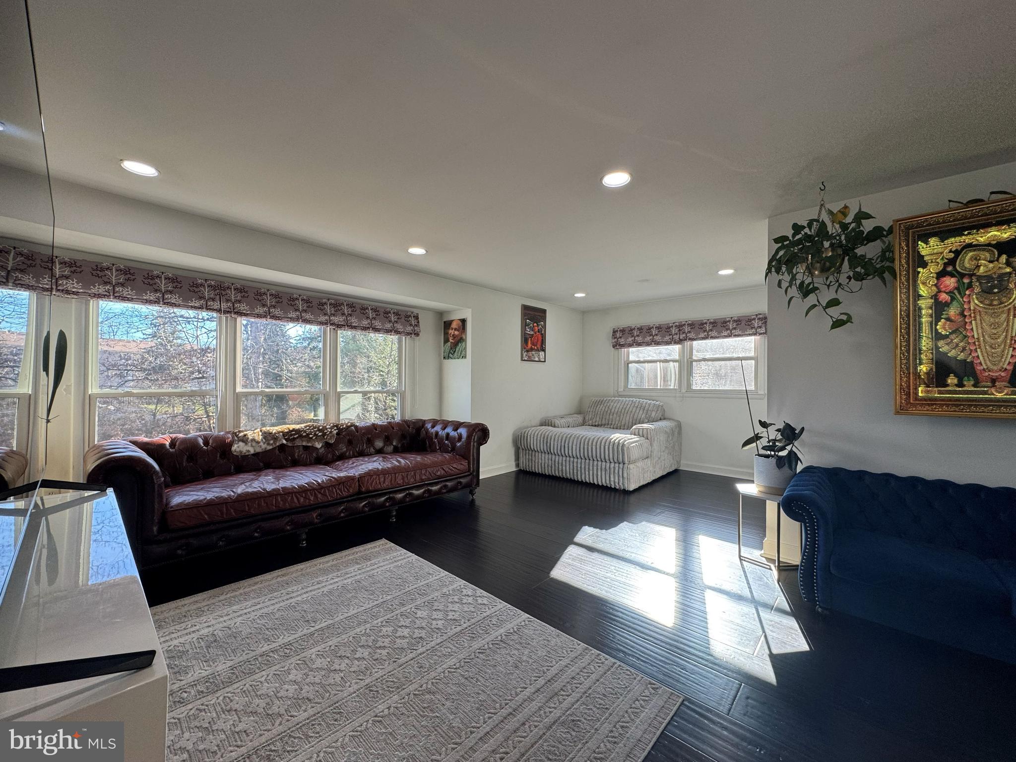 VIENNA WOODS - Residential