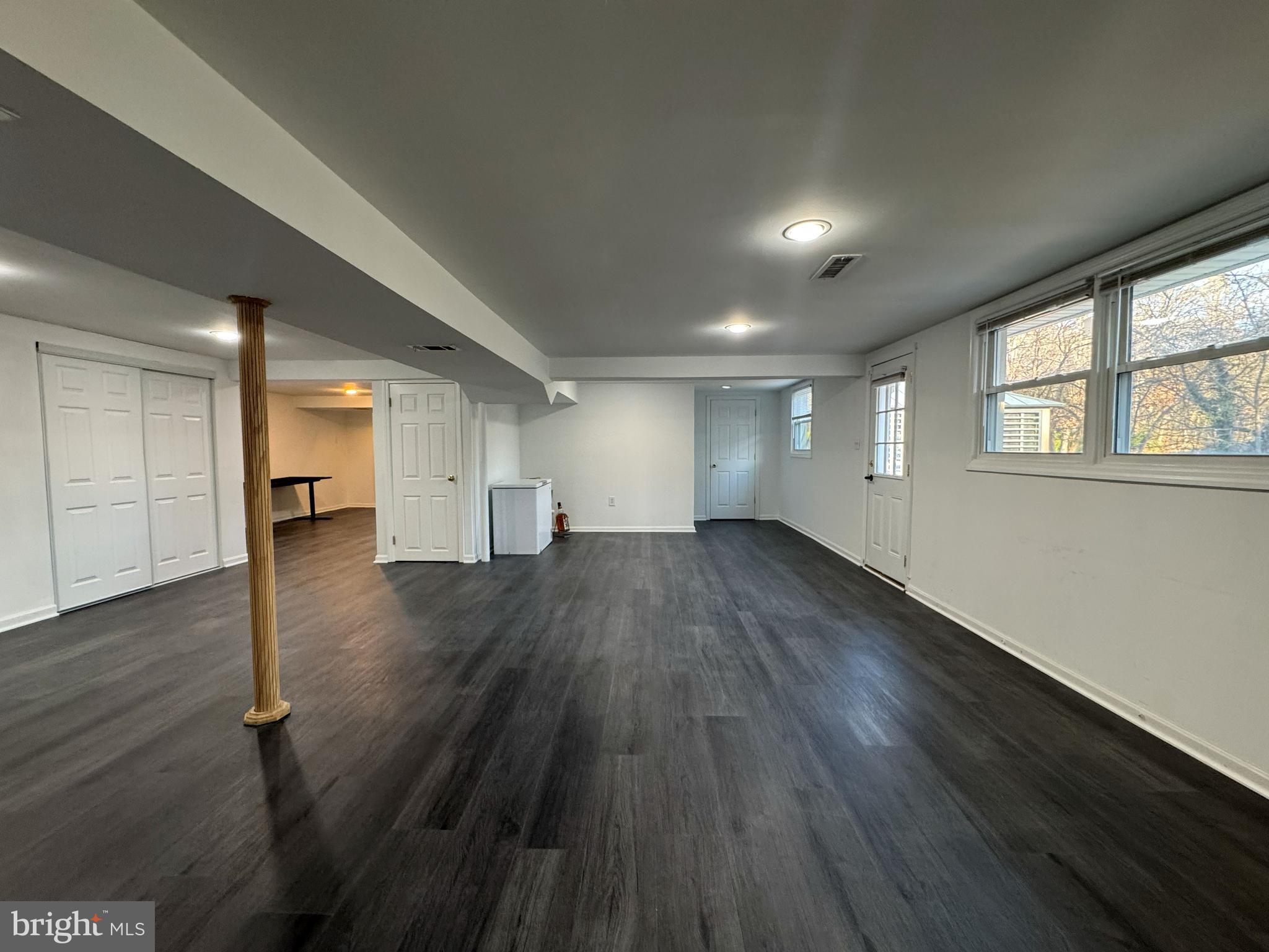 VIENNA WOODS - Residential