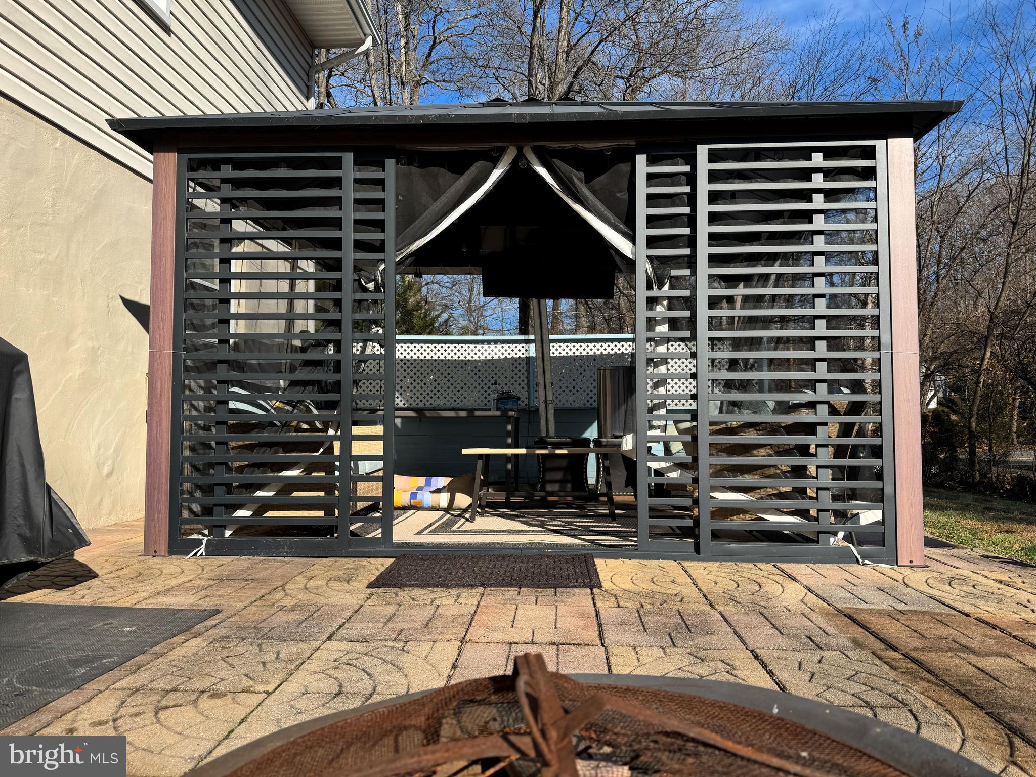 VIENNA WOODS - Residential