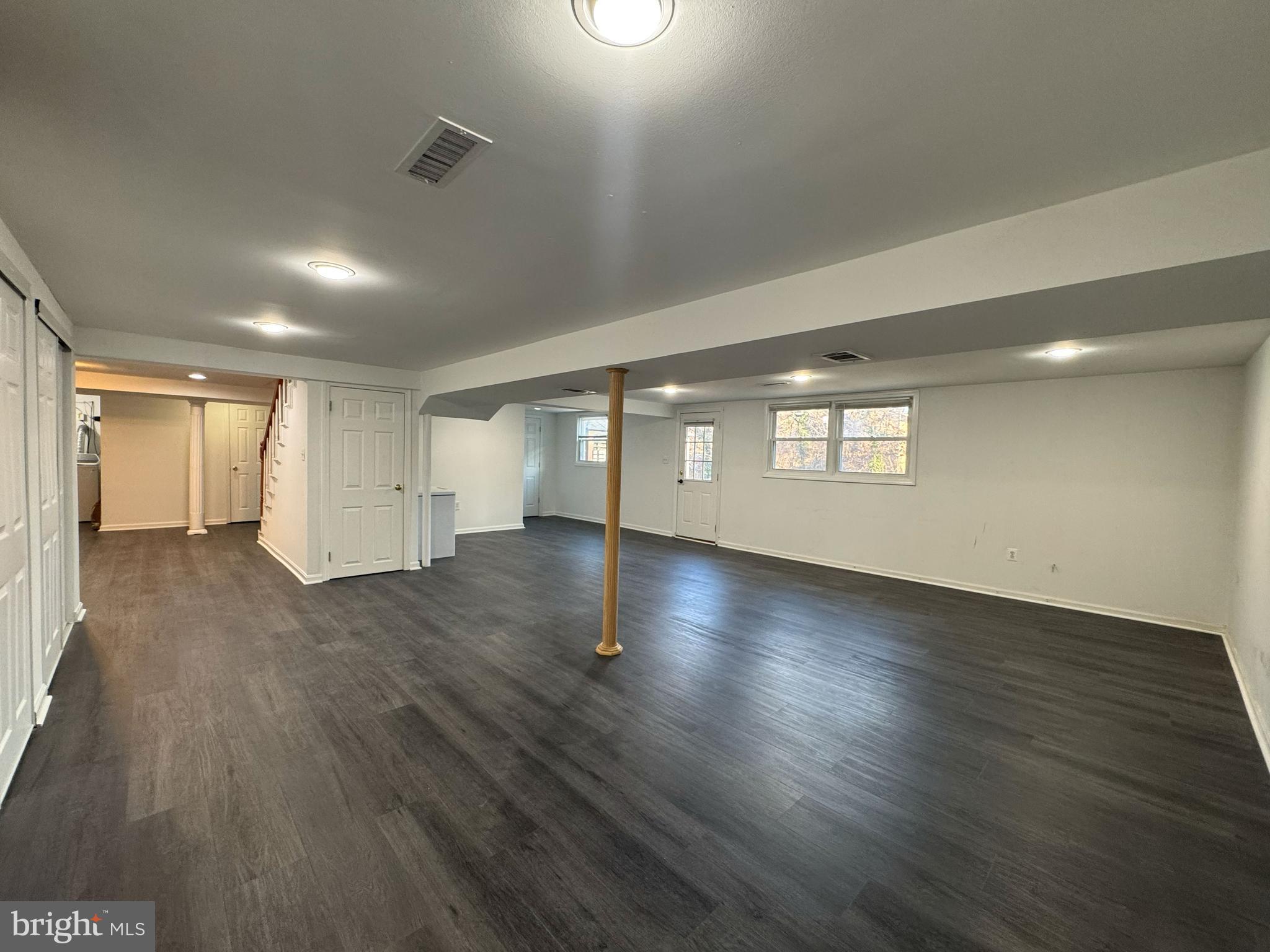 VIENNA WOODS - Residential