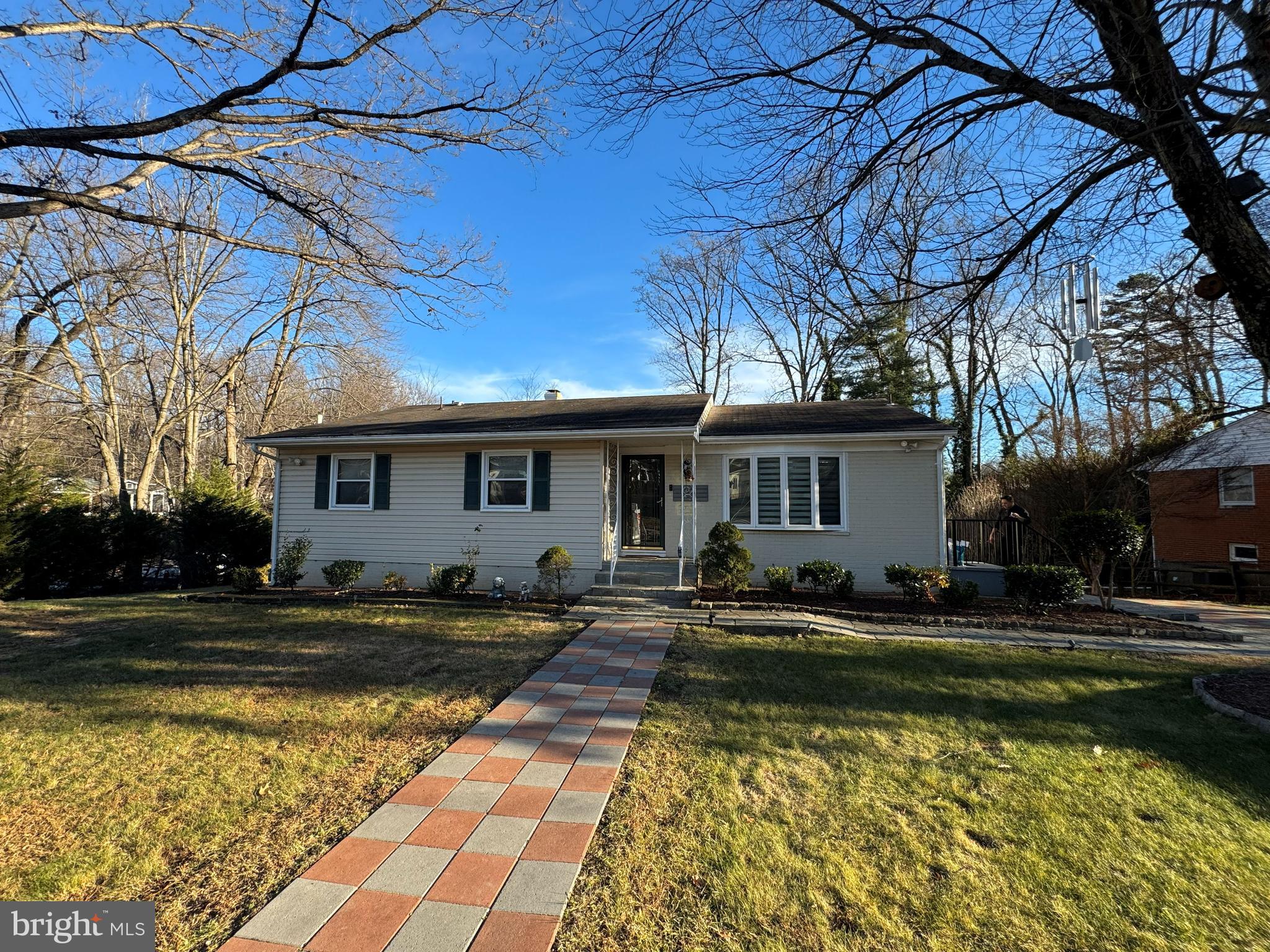 VIENNA WOODS - Residential