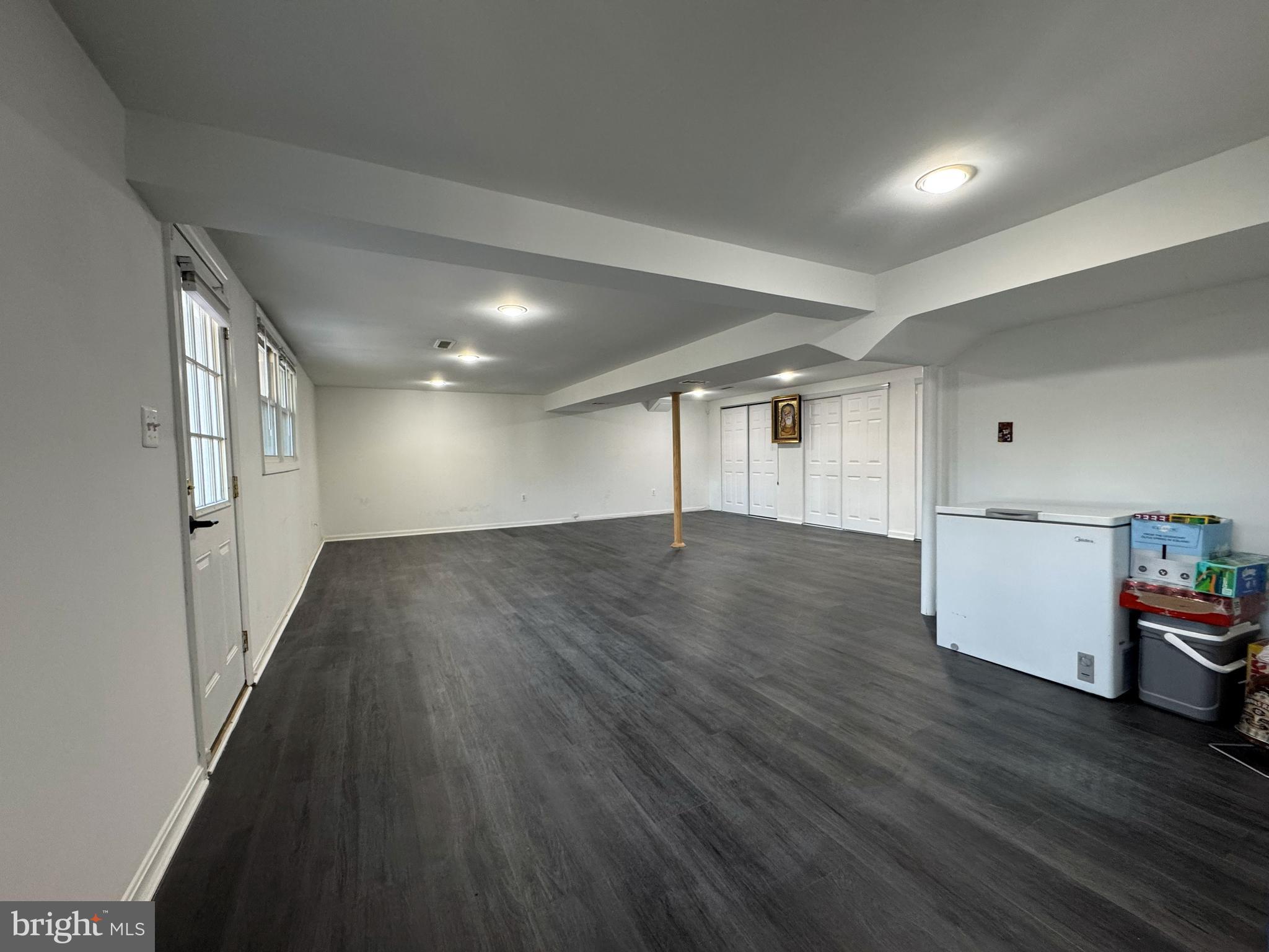 VIENNA WOODS - Residential