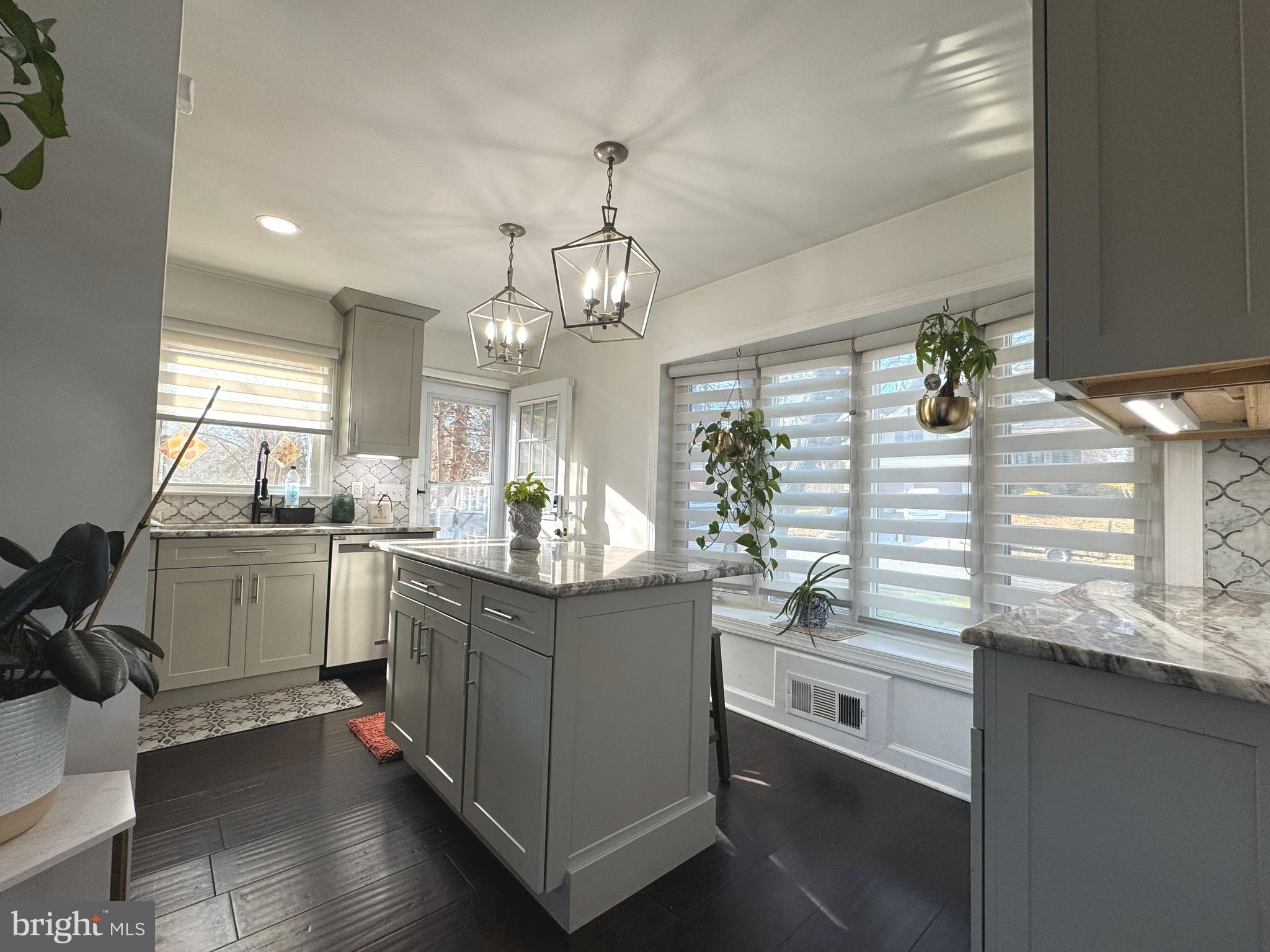 VIENNA WOODS - Residential