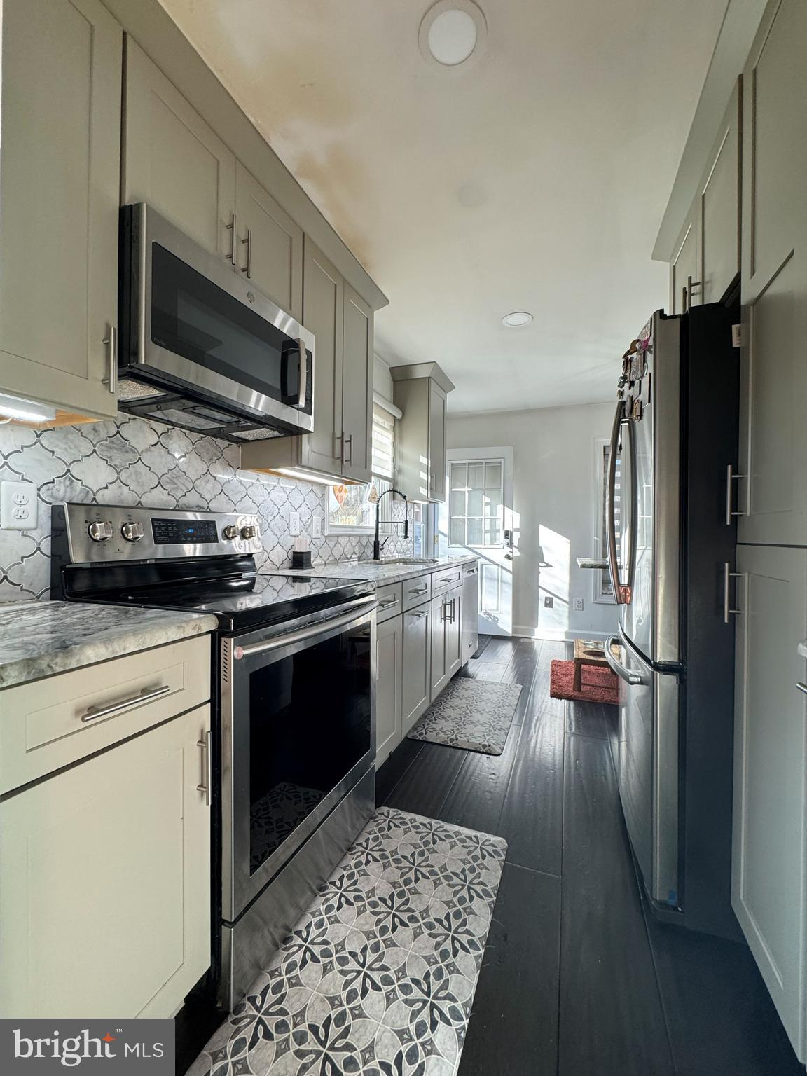 VIENNA WOODS - Residential