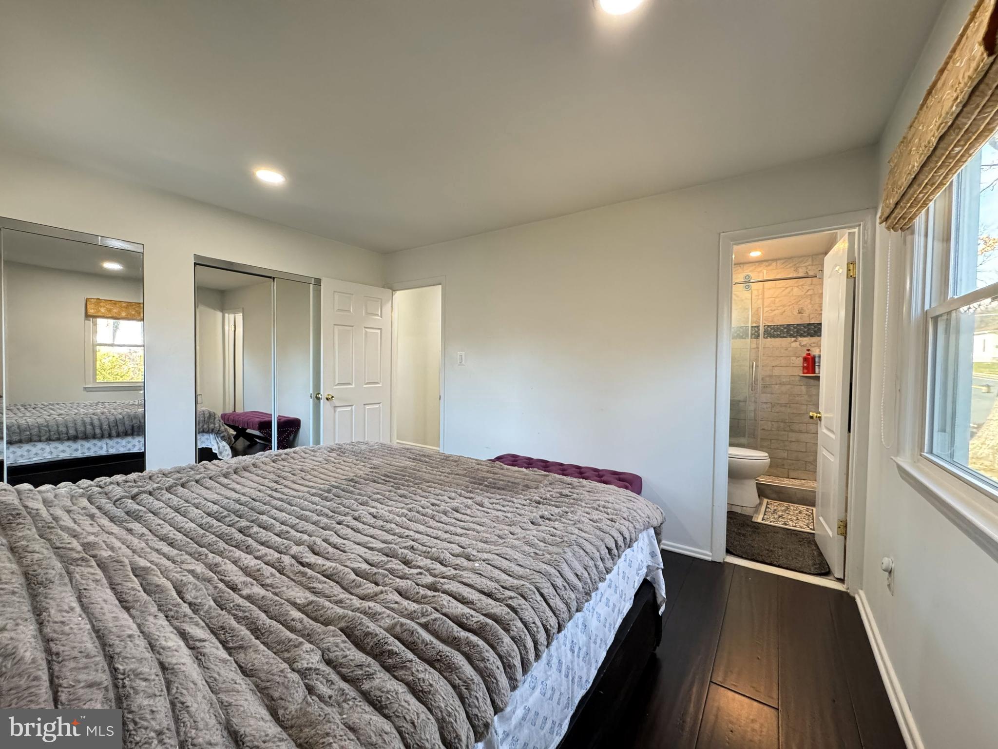 VIENNA WOODS - Residential