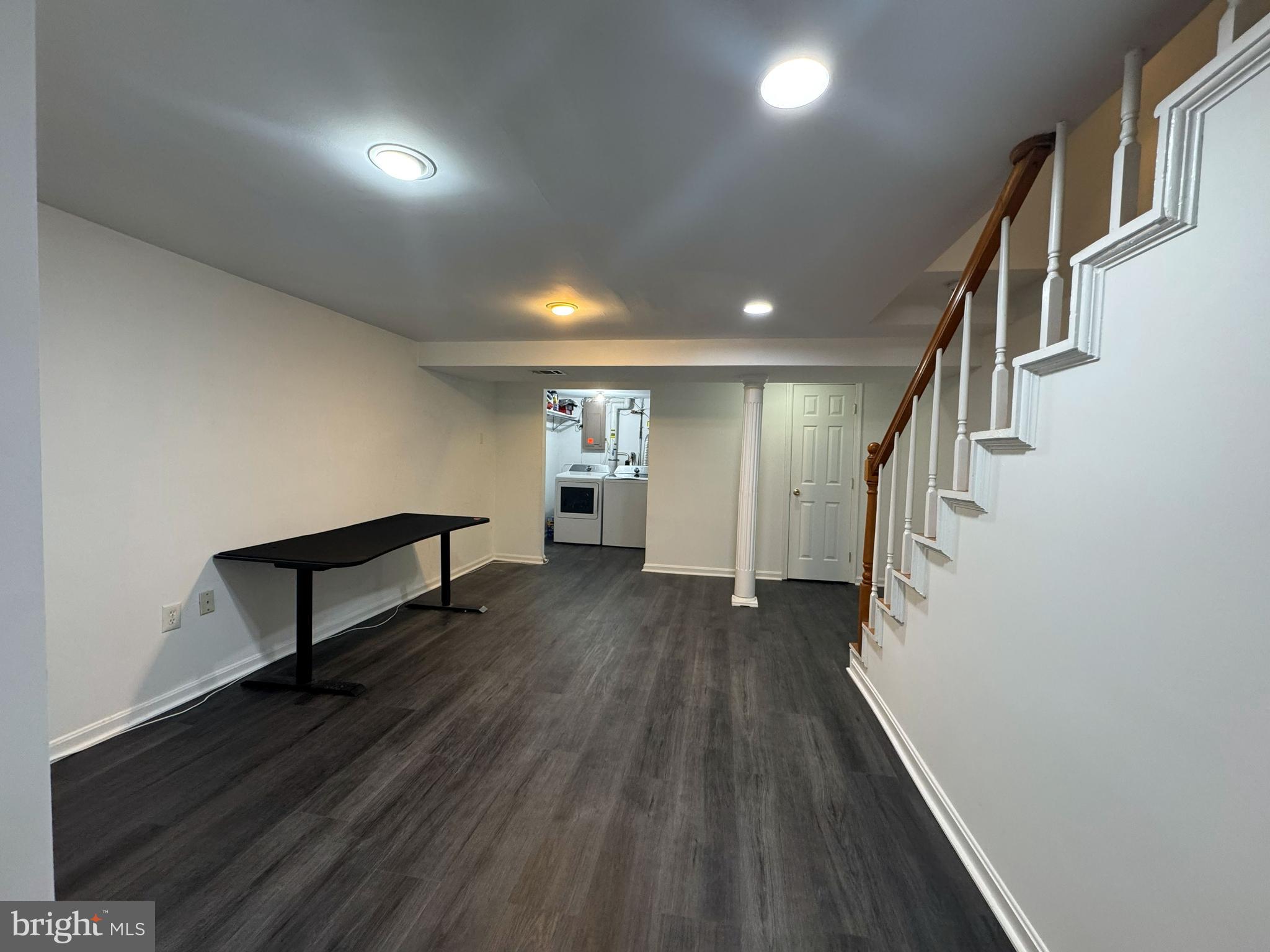 VIENNA WOODS - Residential