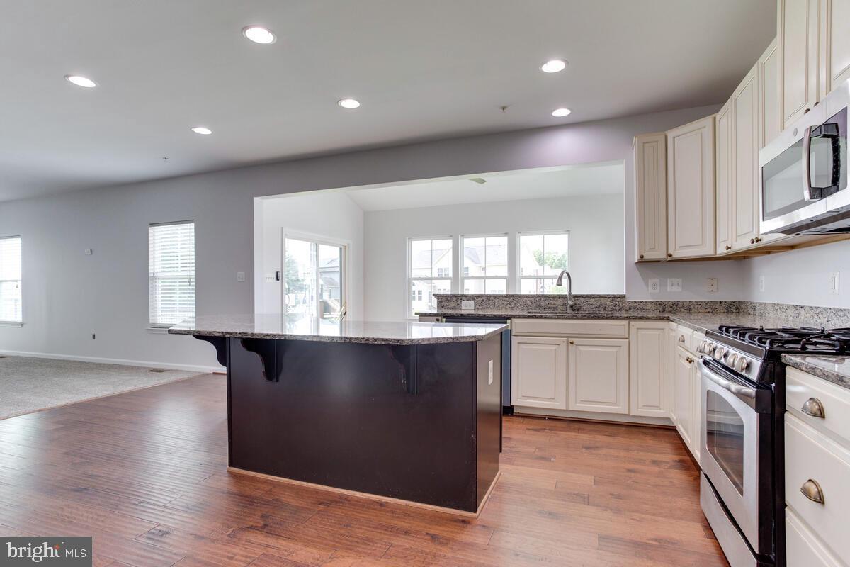 BRENTWOOD - Residential