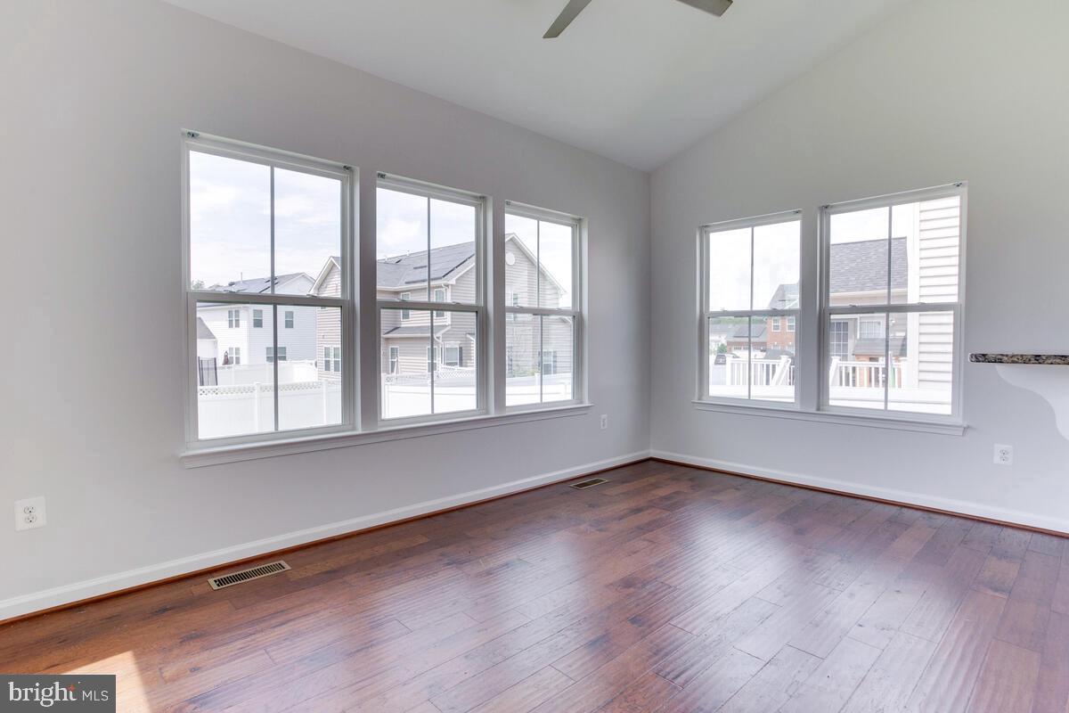 BRENTWOOD - Residential