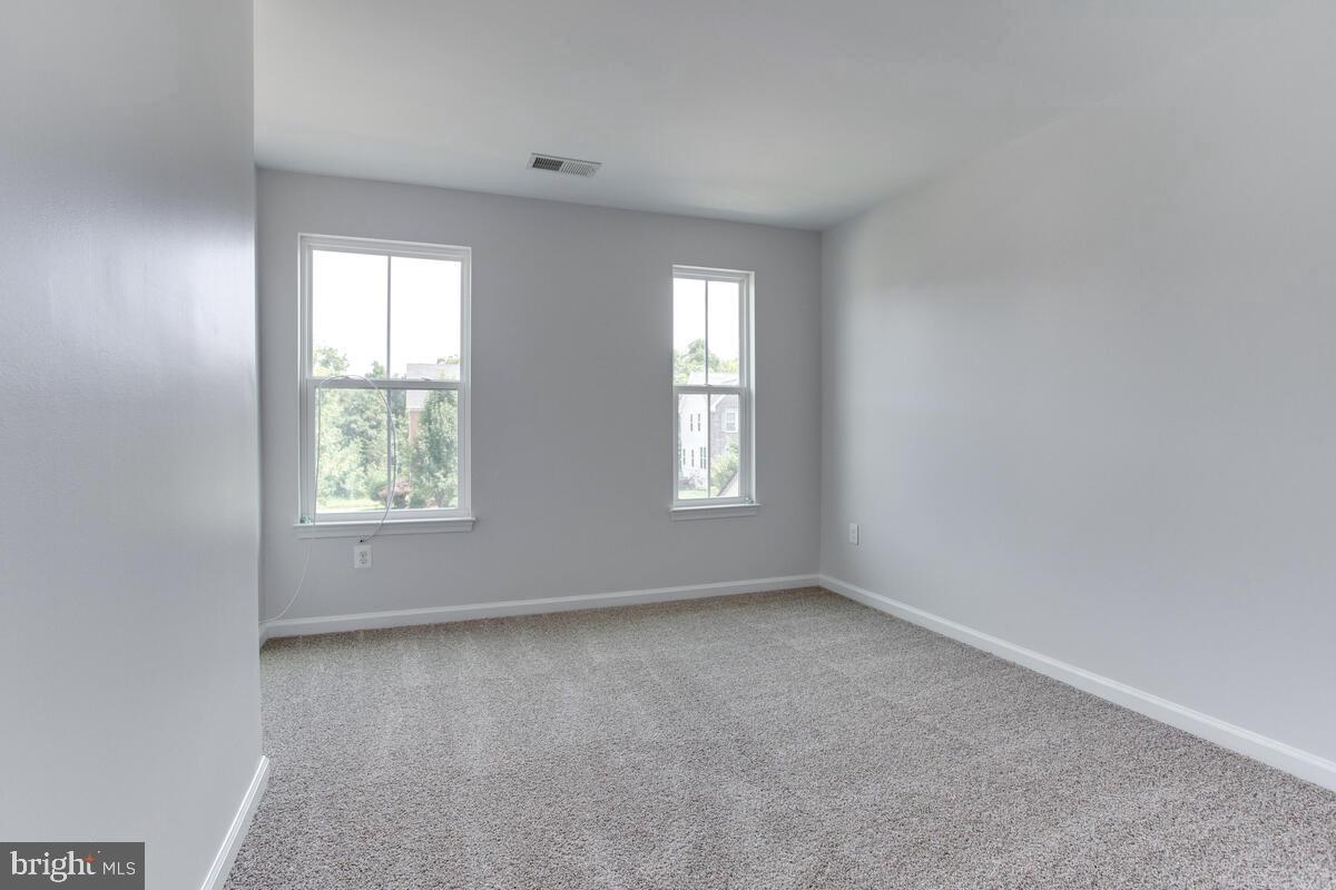 BRENTWOOD - Residential