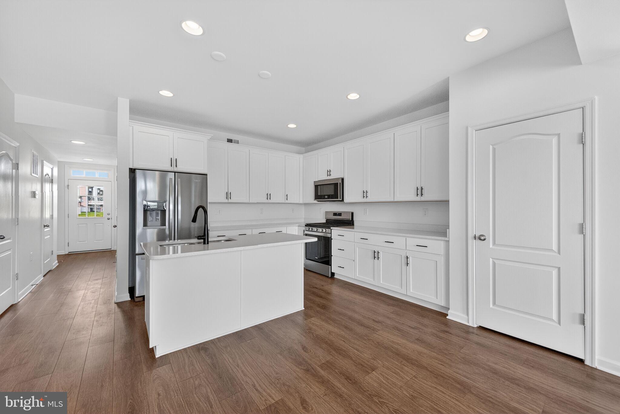 FREEDOM MANOR - Residential