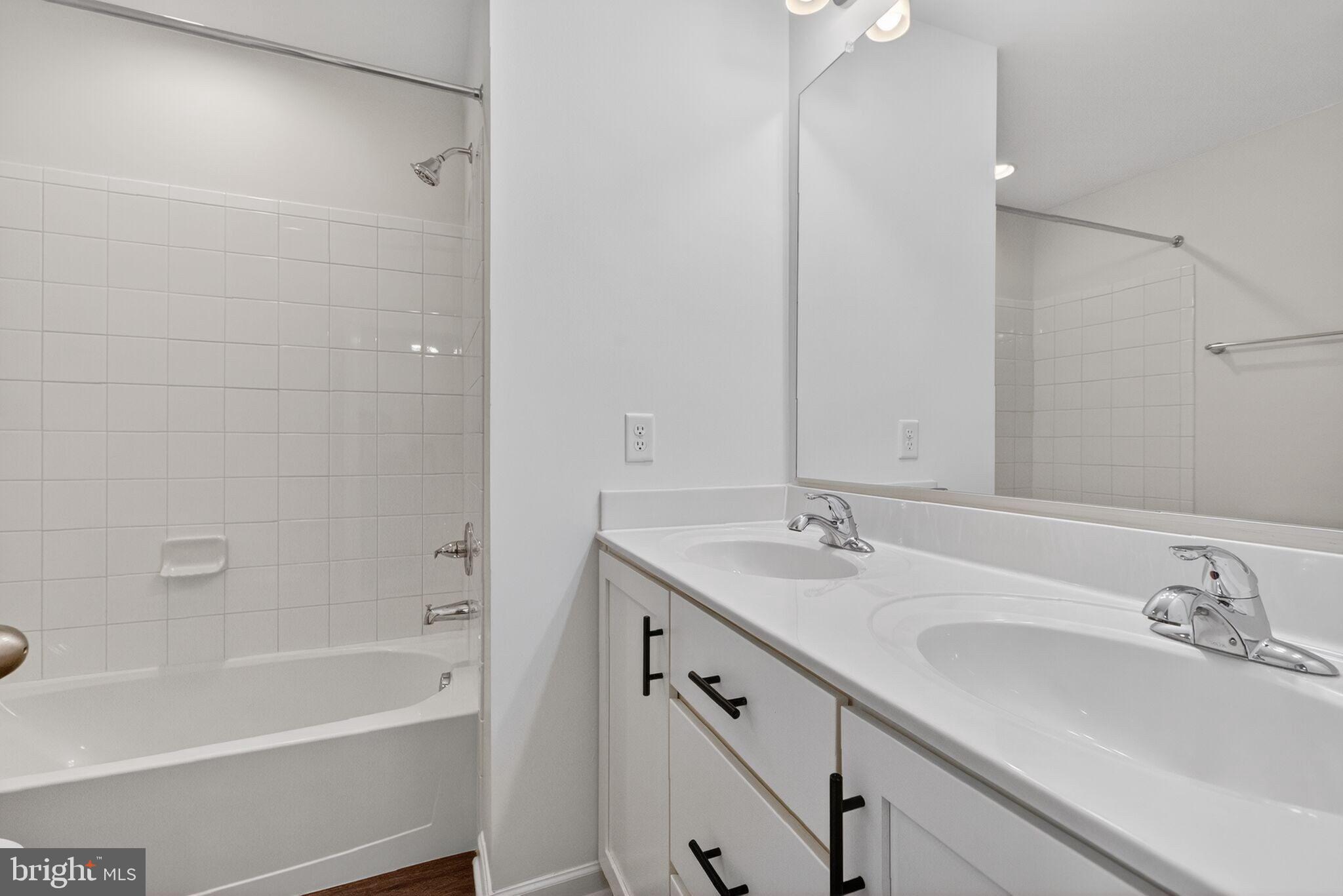 FREEDOM MANOR - Residential