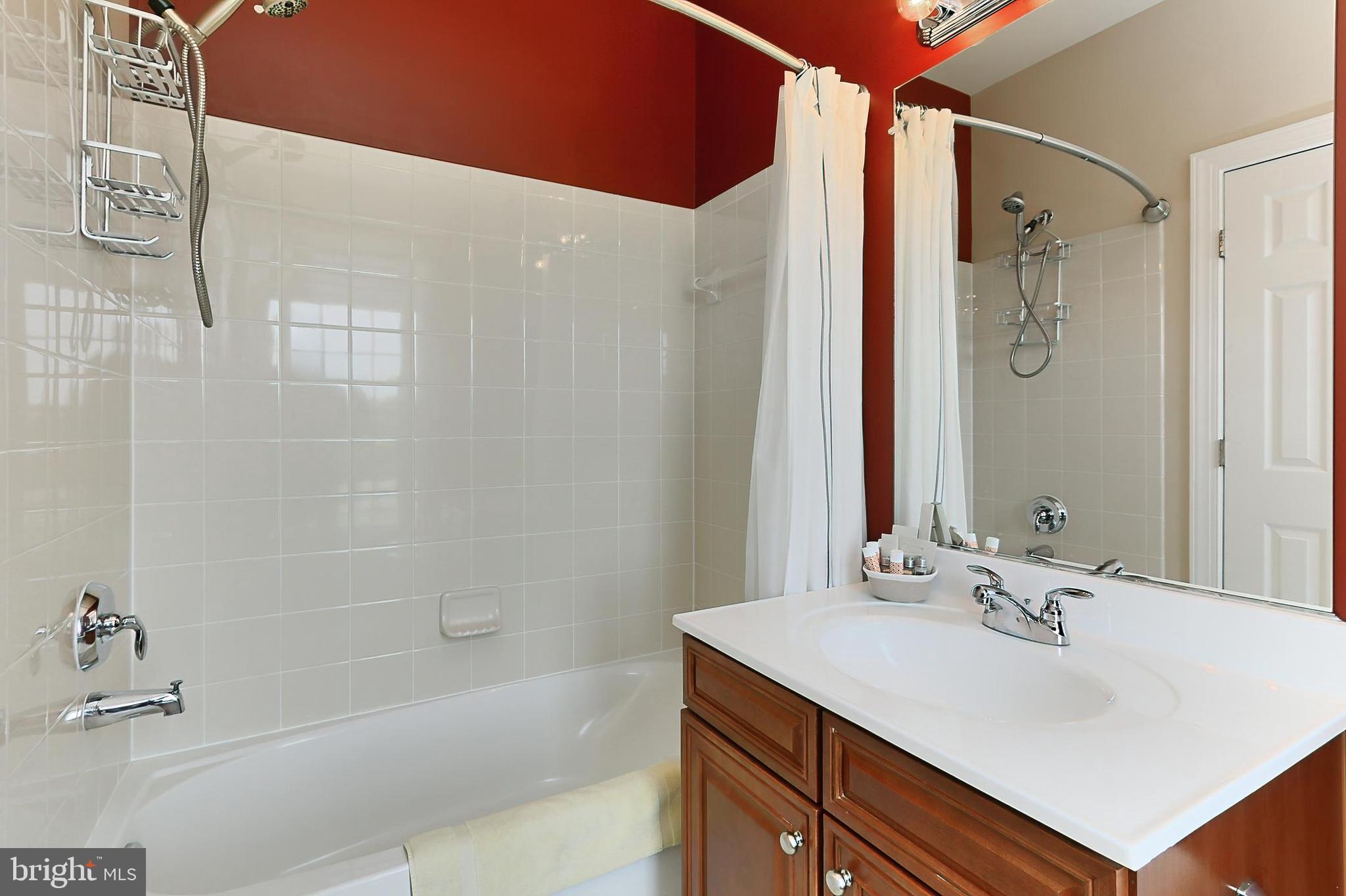 WATERFORD CREEK - Residential