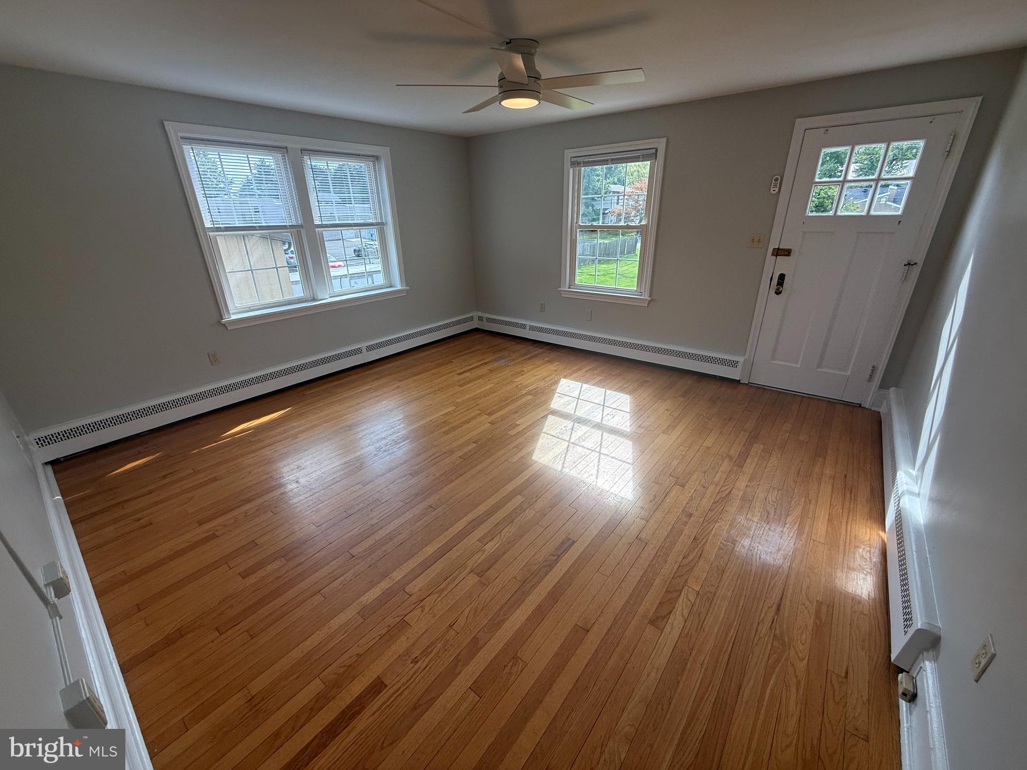 50 WALNUT AVE 2B