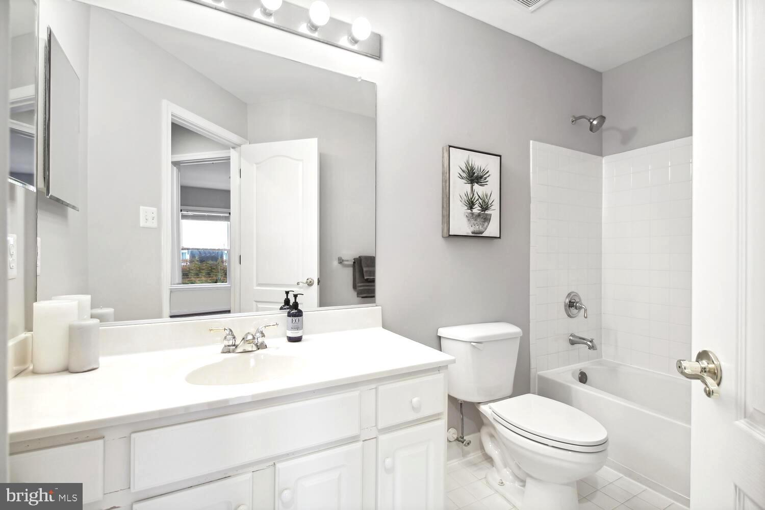 GOVERNORS GRANT - Residential Lease