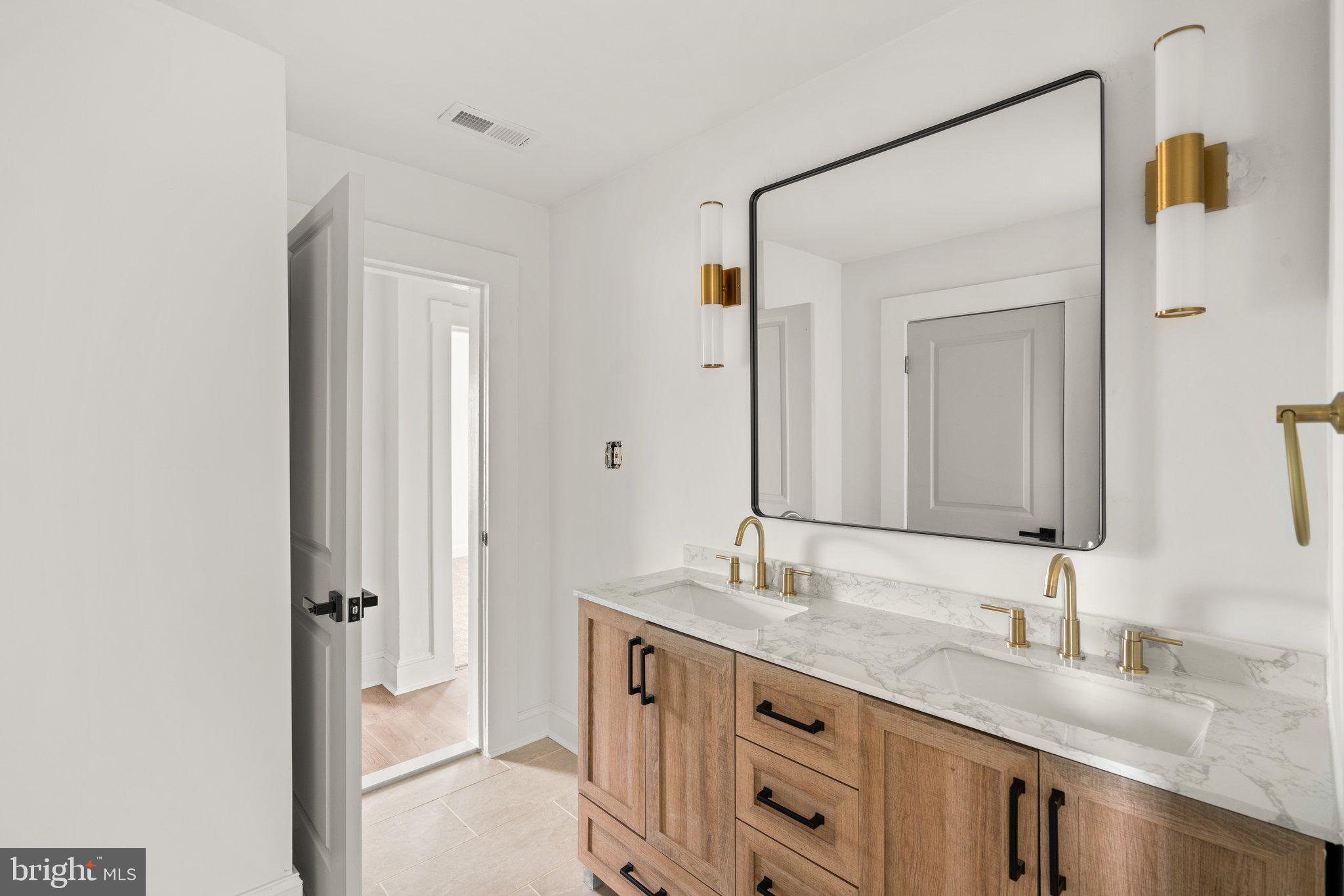 LANDSDOWNE - Residential