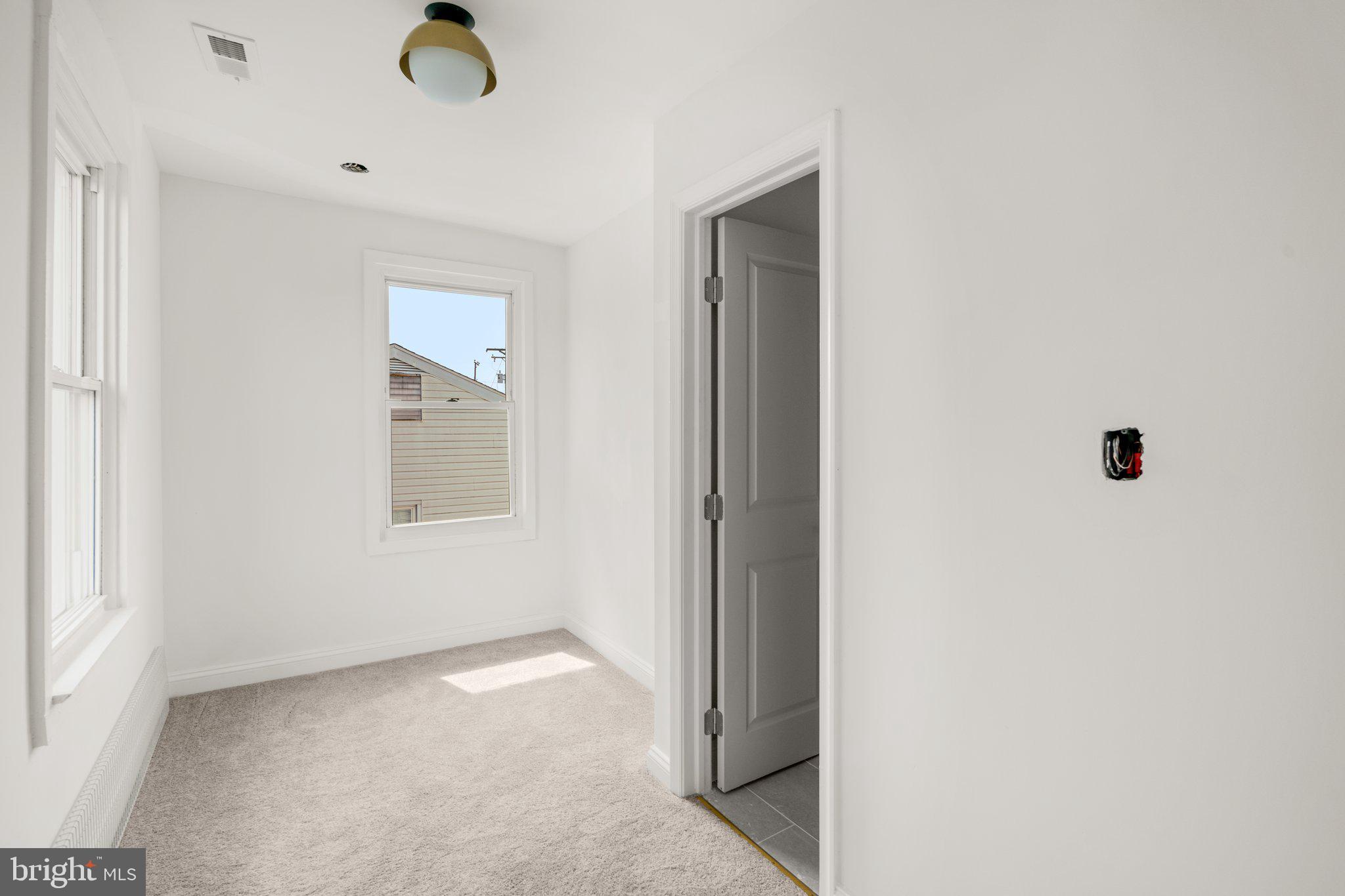 LANDSDOWNE - Residential