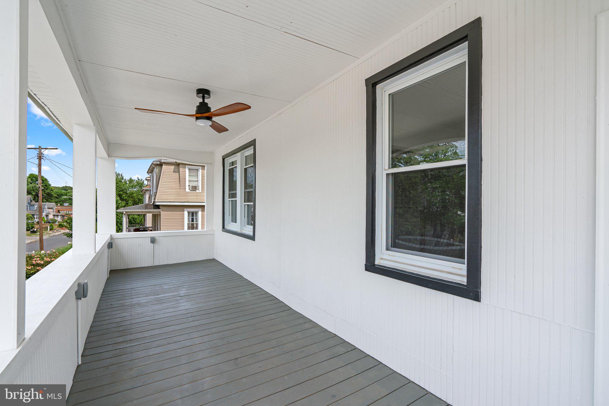 LANDSDOWNE - Residential