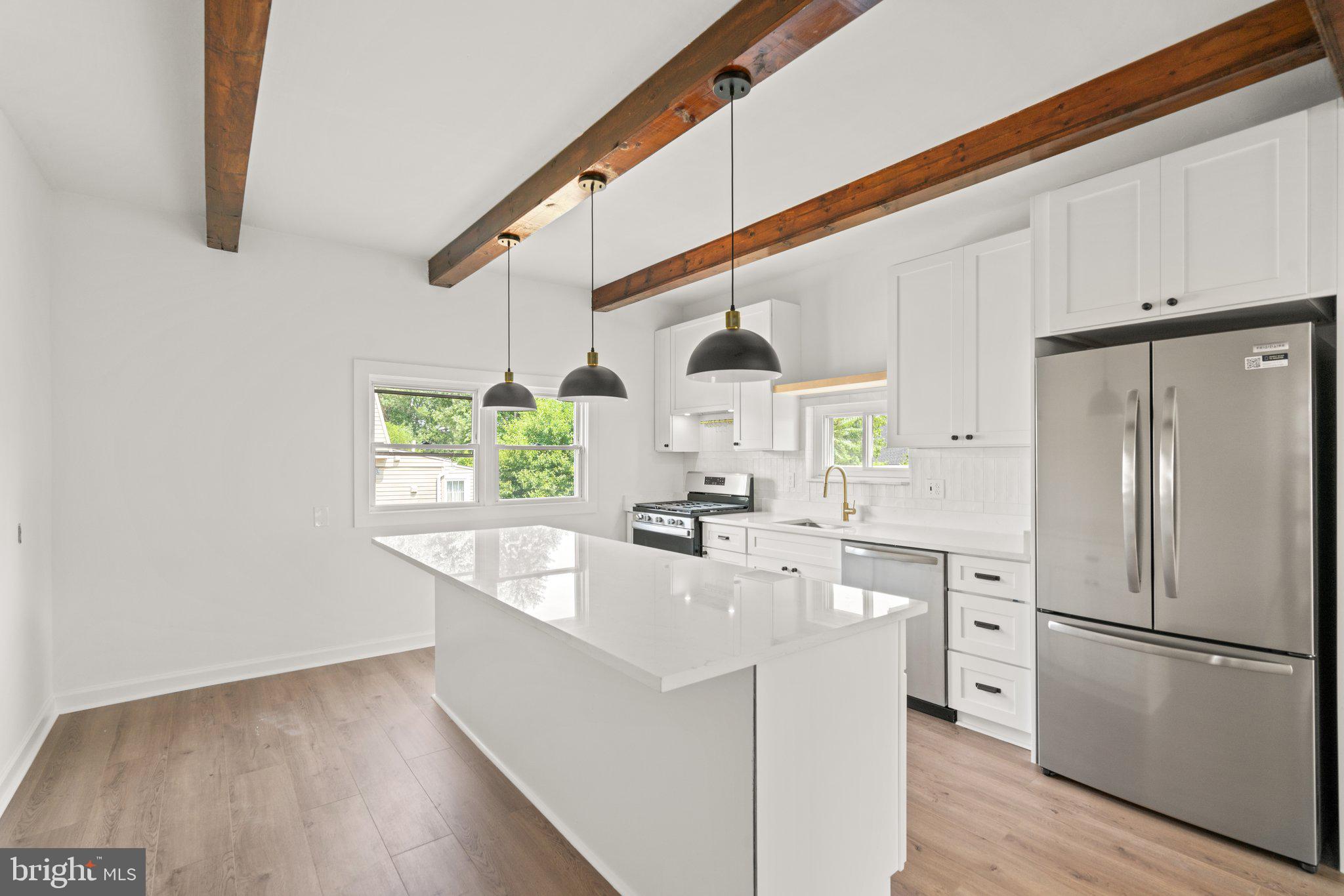 LANDSDOWNE - Residential