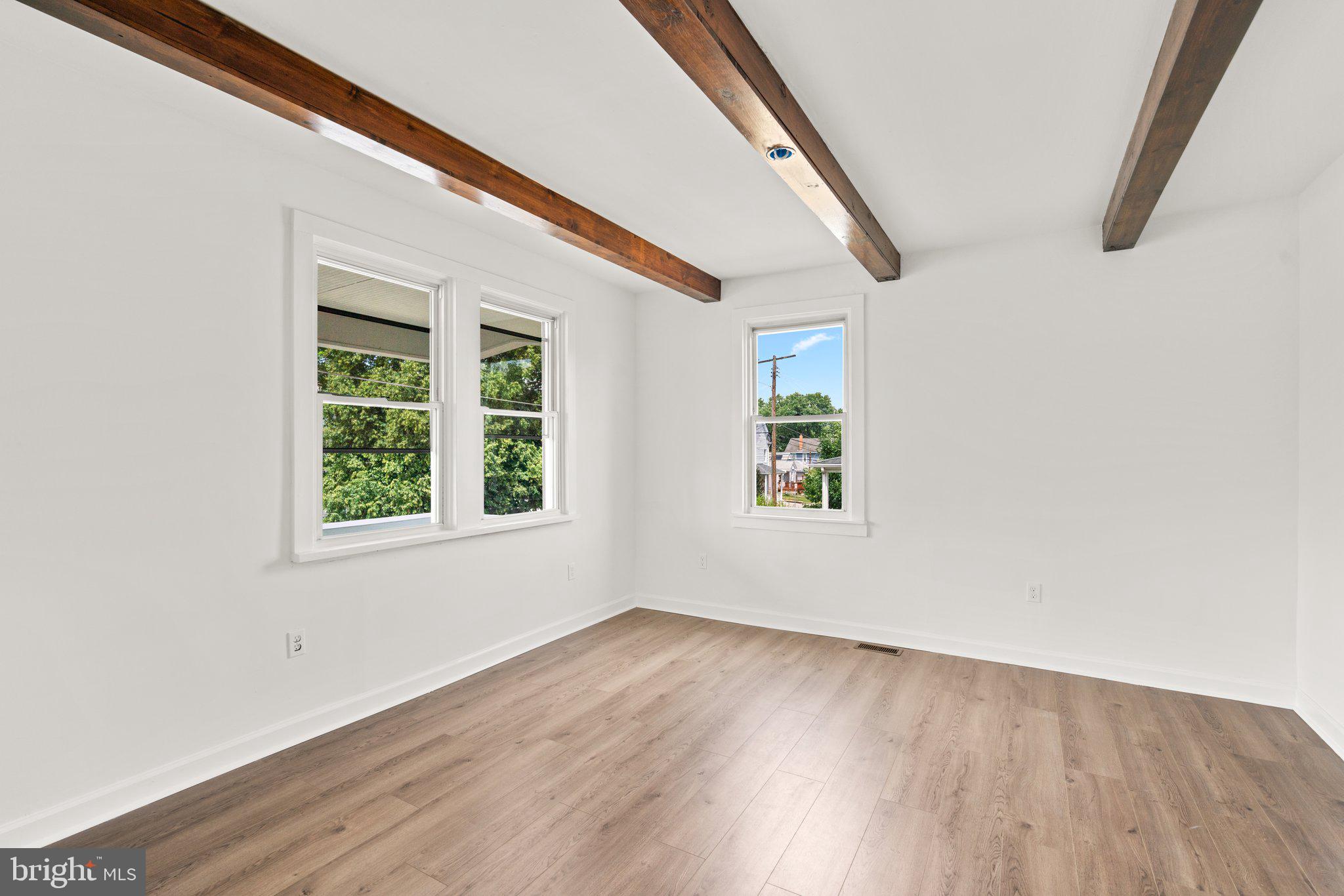 LANDSDOWNE - Residential