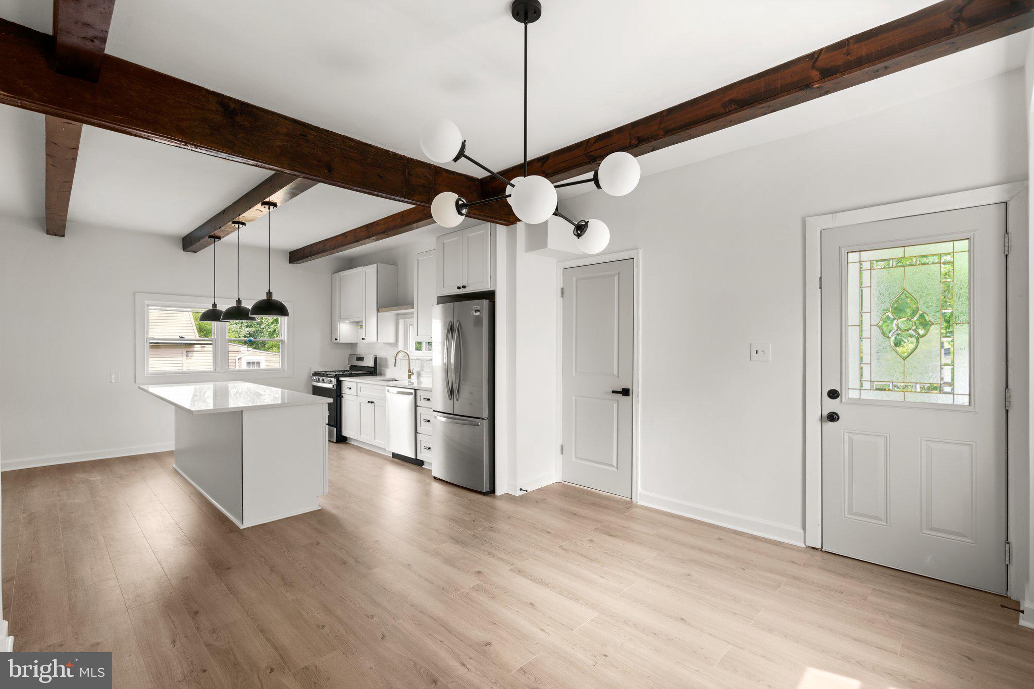 LANDSDOWNE - Residential