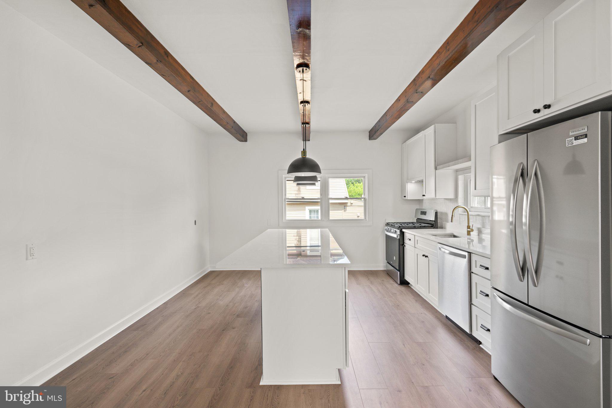 LANDSDOWNE - Residential