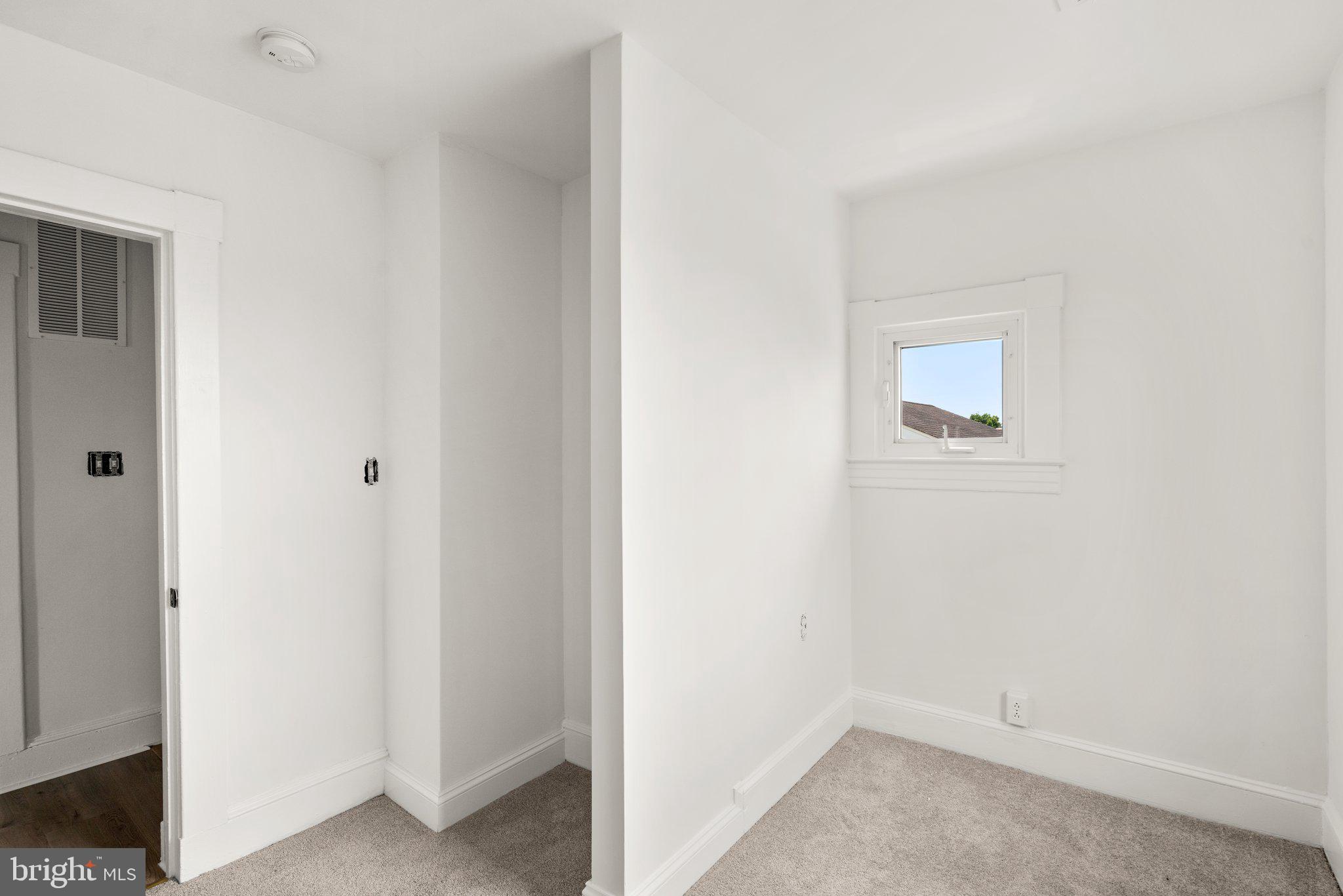 LANDSDOWNE - Residential