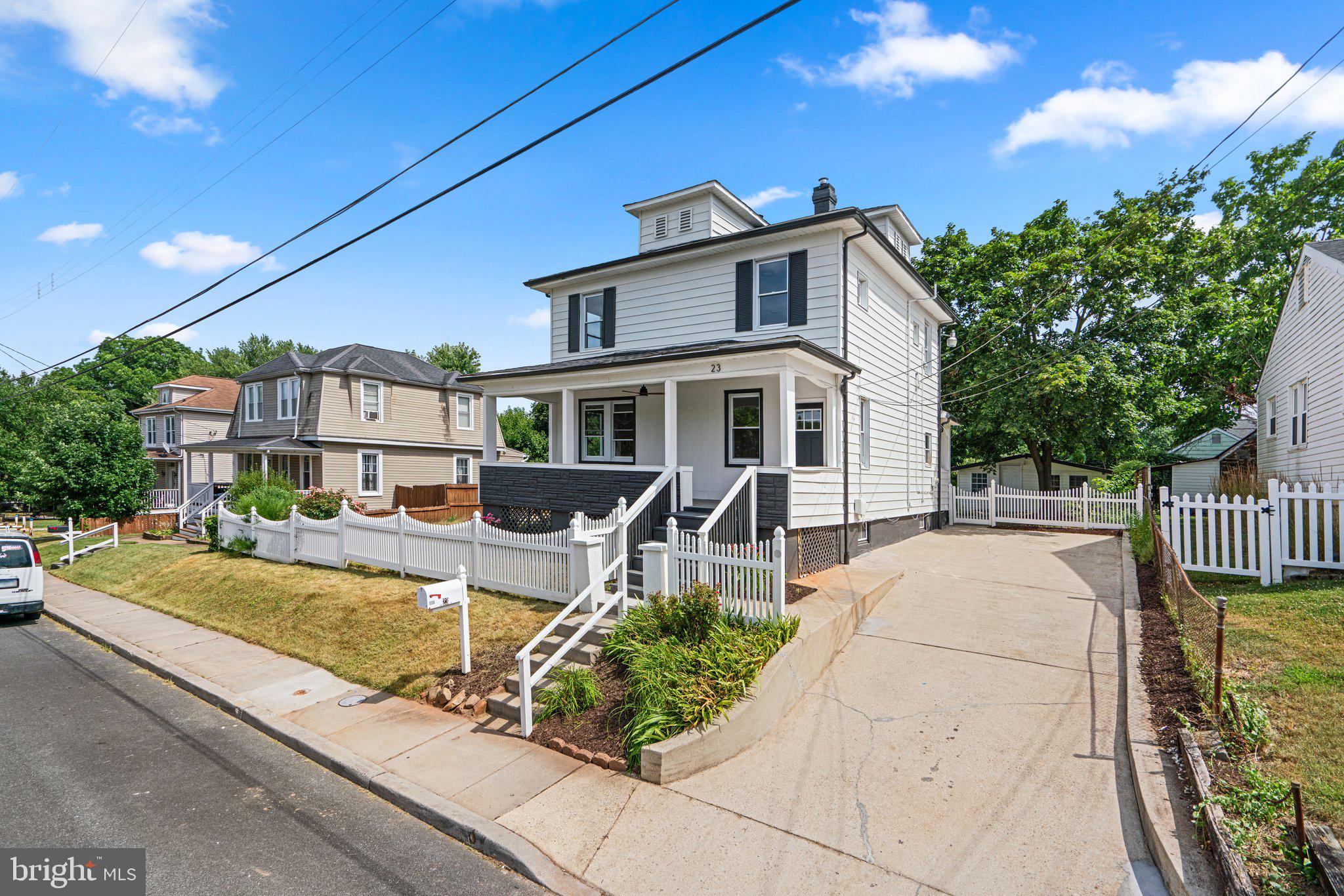 LANDSDOWNE - Residential