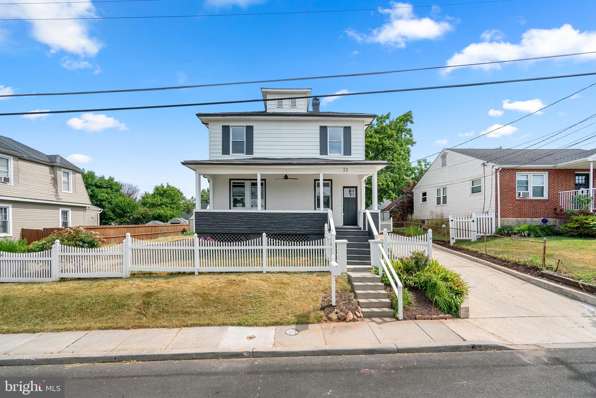 LANDSDOWNE - Residential