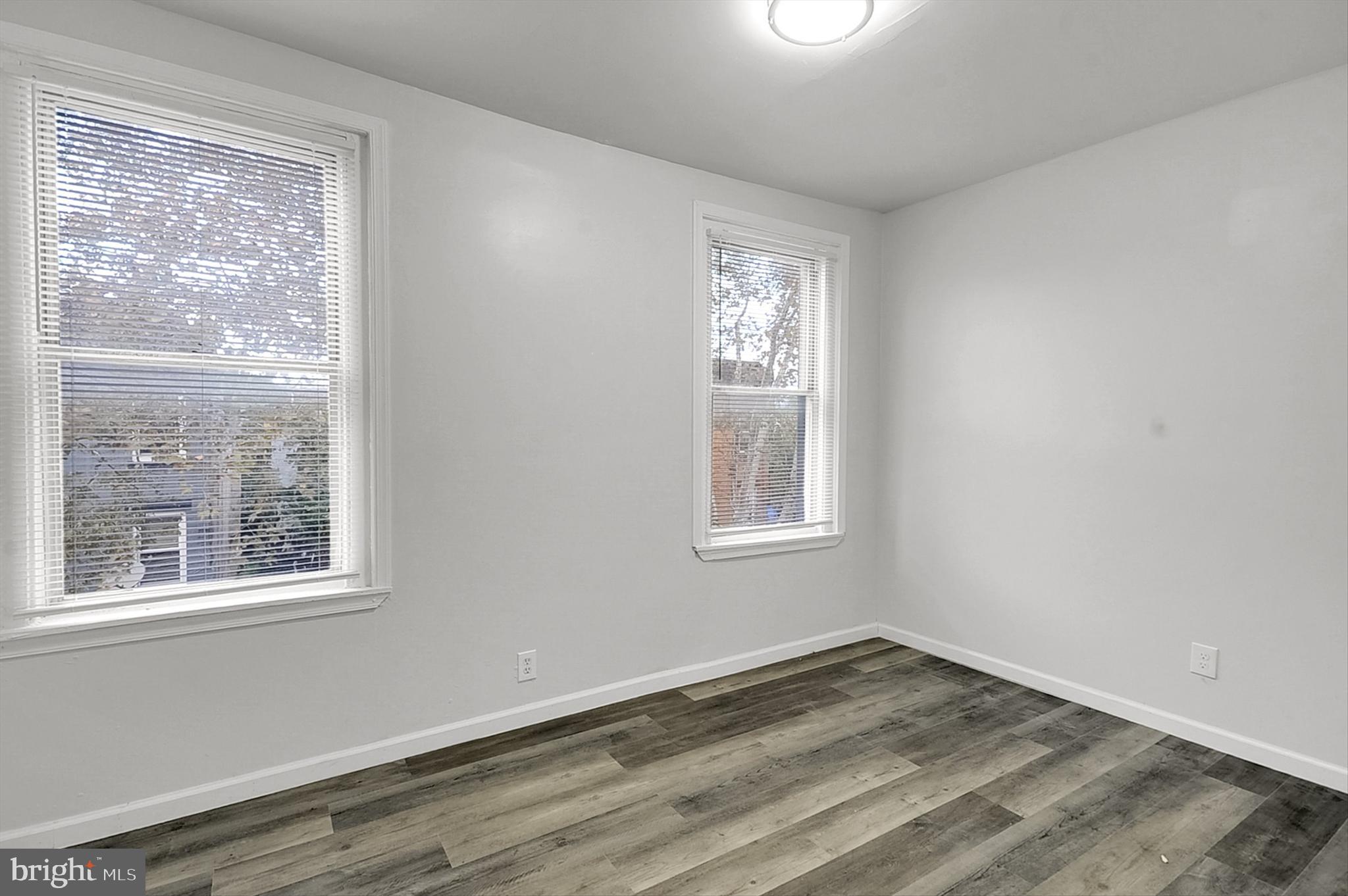 STRAWBERRY MANSION - Residential