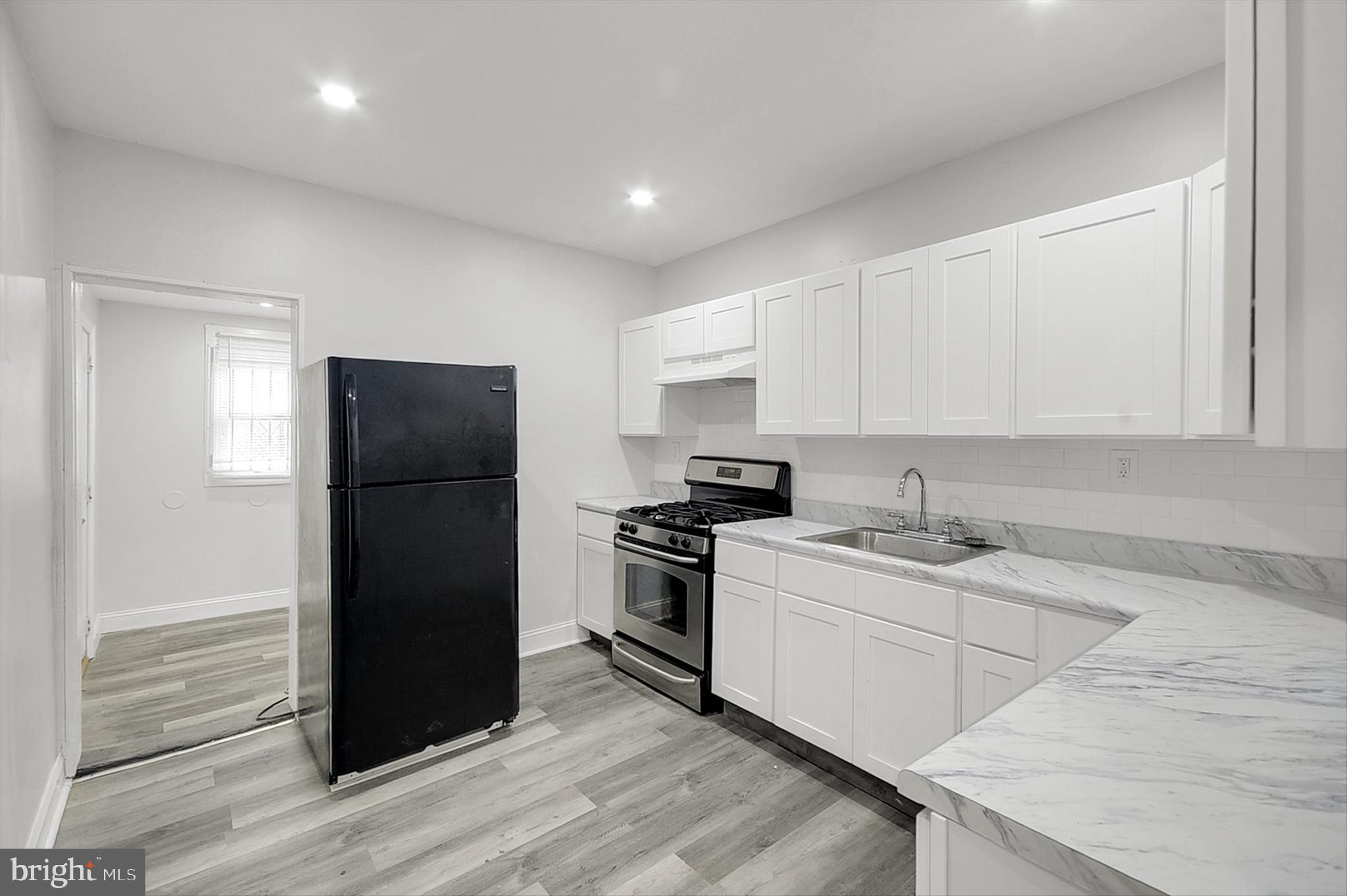 STRAWBERRY MANSION - Residential