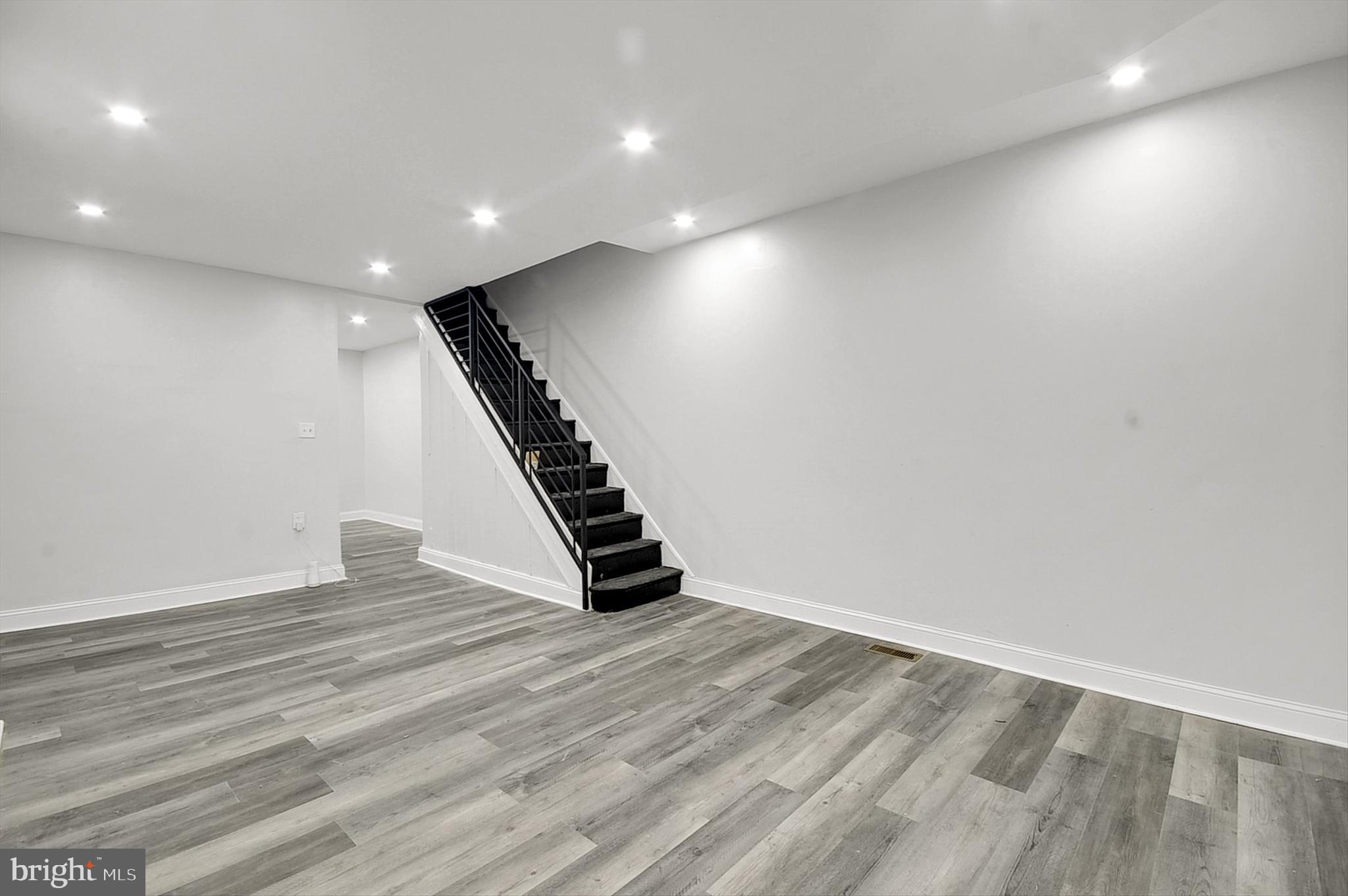 STRAWBERRY MANSION - Residential