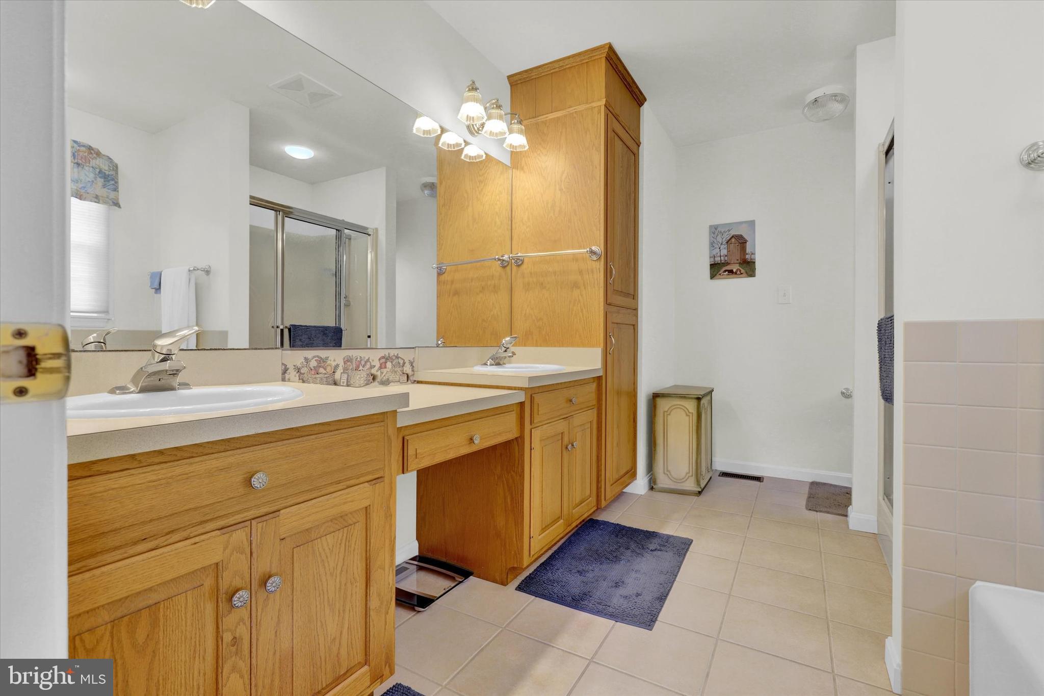 PENN NATIONAL GOLF COURSE COMMUNITY - Residential