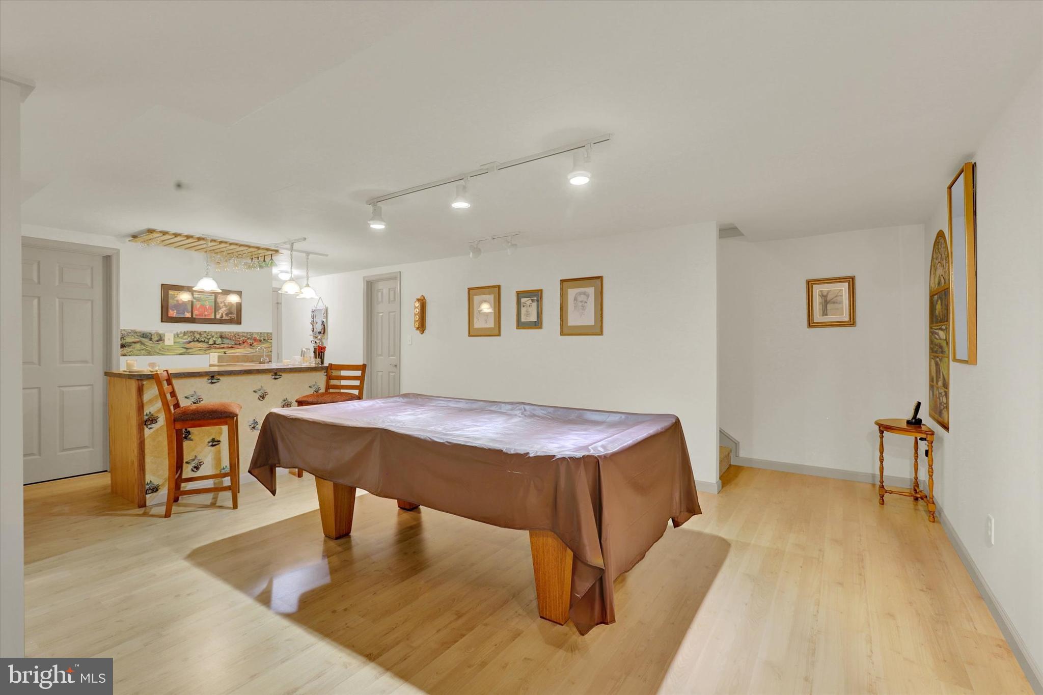 PENN NATIONAL GOLF COURSE COMMUNITY - Residential